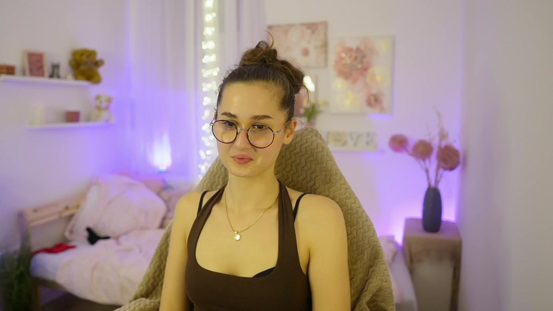 Gallery image thumbnail from Anita_Grey_'s myfreecams stream on, 11/13/2025, 02:52 image 15 of 20