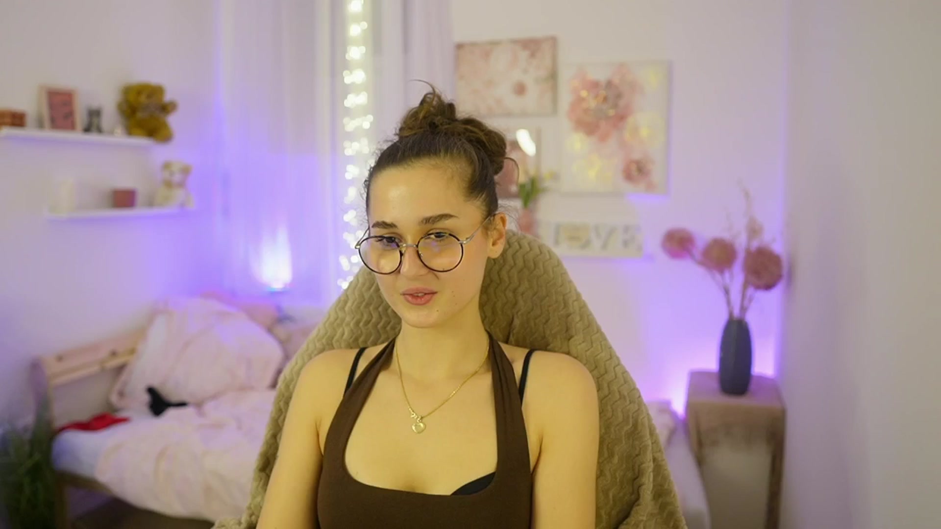 Gallery image thumbnail from Anita_Grey_'s myfreecams stream on, 11/13/2025, 02:52 image 8 of 20