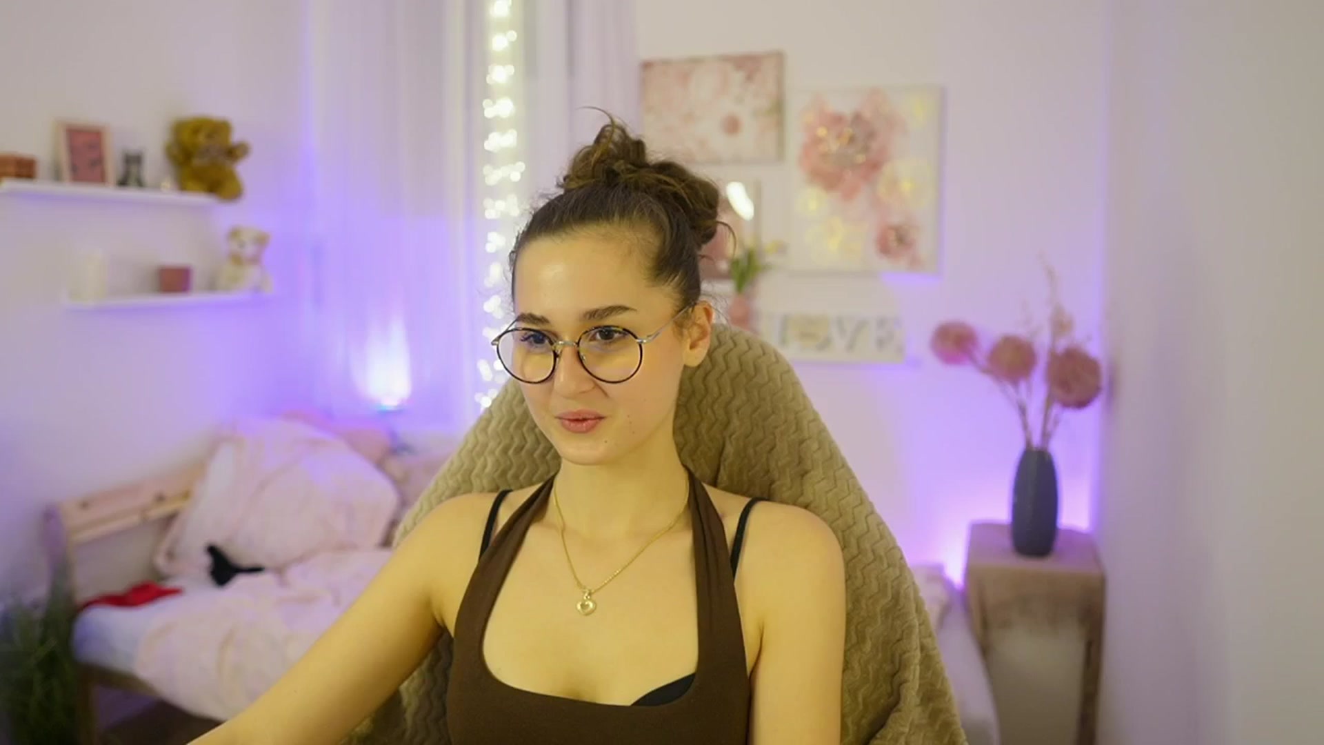 Gallery image thumbnail from Anita_Grey_'s myfreecams stream on, 11/13/2025, 02:52 image 5 of 20