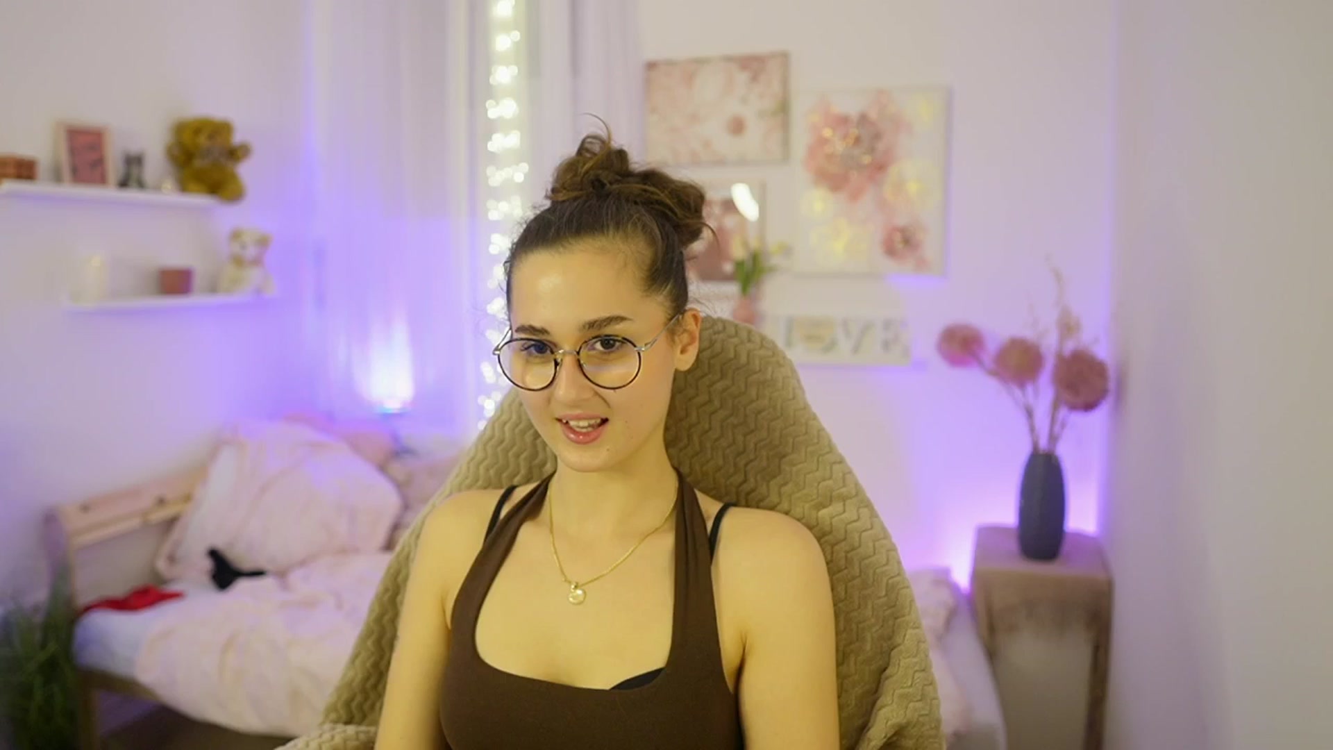 Gallery image thumbnail from Anita_Grey_'s myfreecams stream on, 11/13/2025, 02:52 image 20 of 20