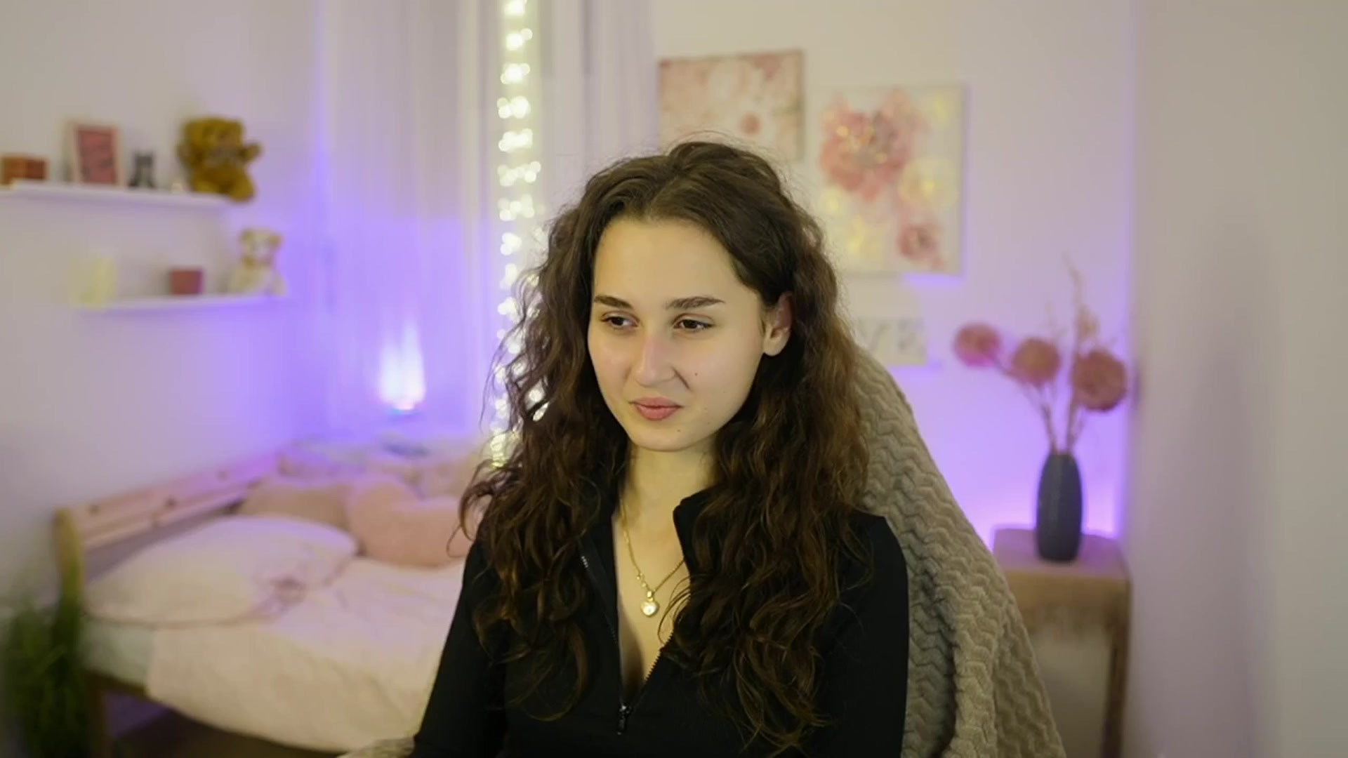 Gallery image thumbnail from Anita_Grey_'s myfreecams stream on, 11/13/2025, 20:28 image 4 of 20