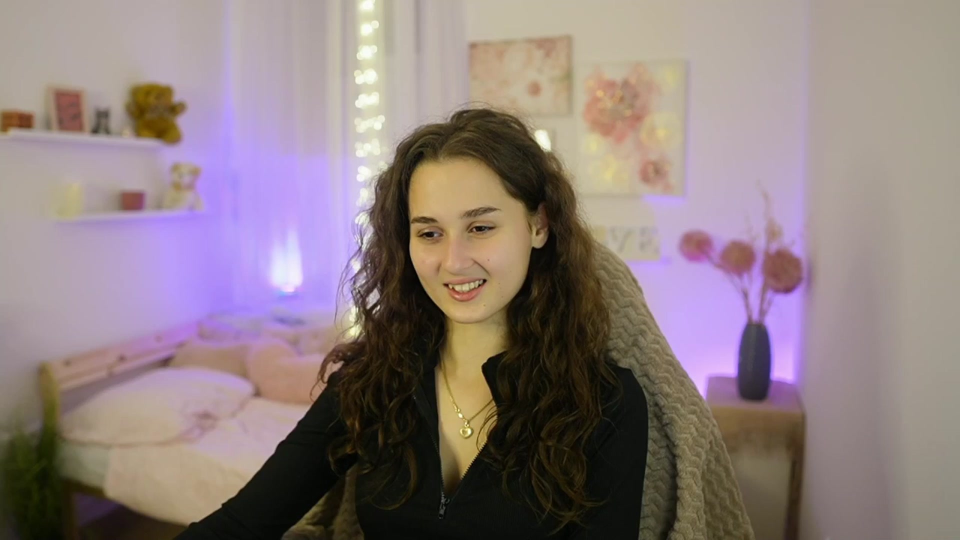 Gallery image thumbnail from Anita_Grey_'s myfreecams stream on, 11/13/2025, 20:28 image 6 of 20