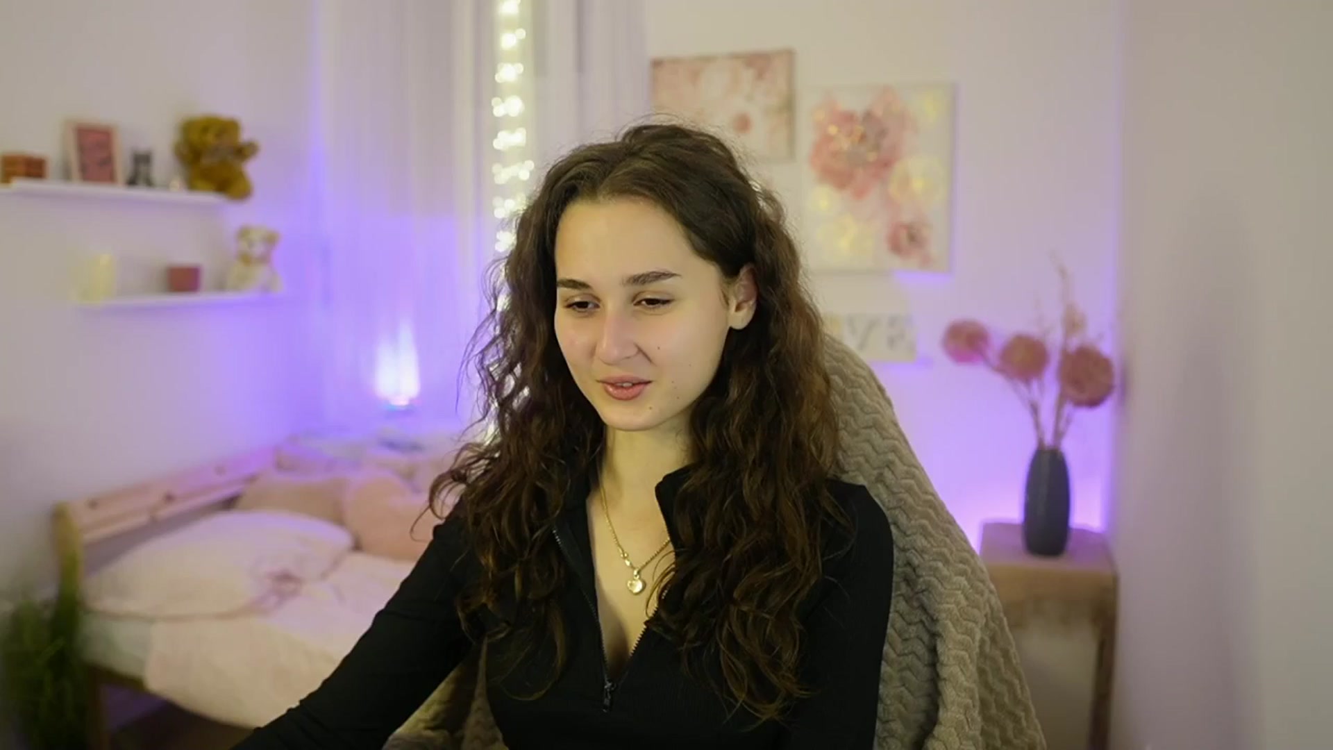 Gallery image thumbnail from Anita_Grey_'s myfreecams stream on, 11/13/2025, 20:28 image 1 of 20