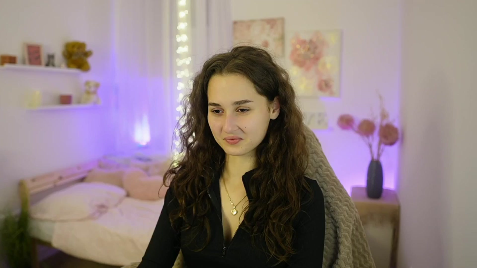 Gallery image thumbnail from Anita_Grey_'s myfreecams stream on, 11/13/2025, 20:28 image 2 of 20