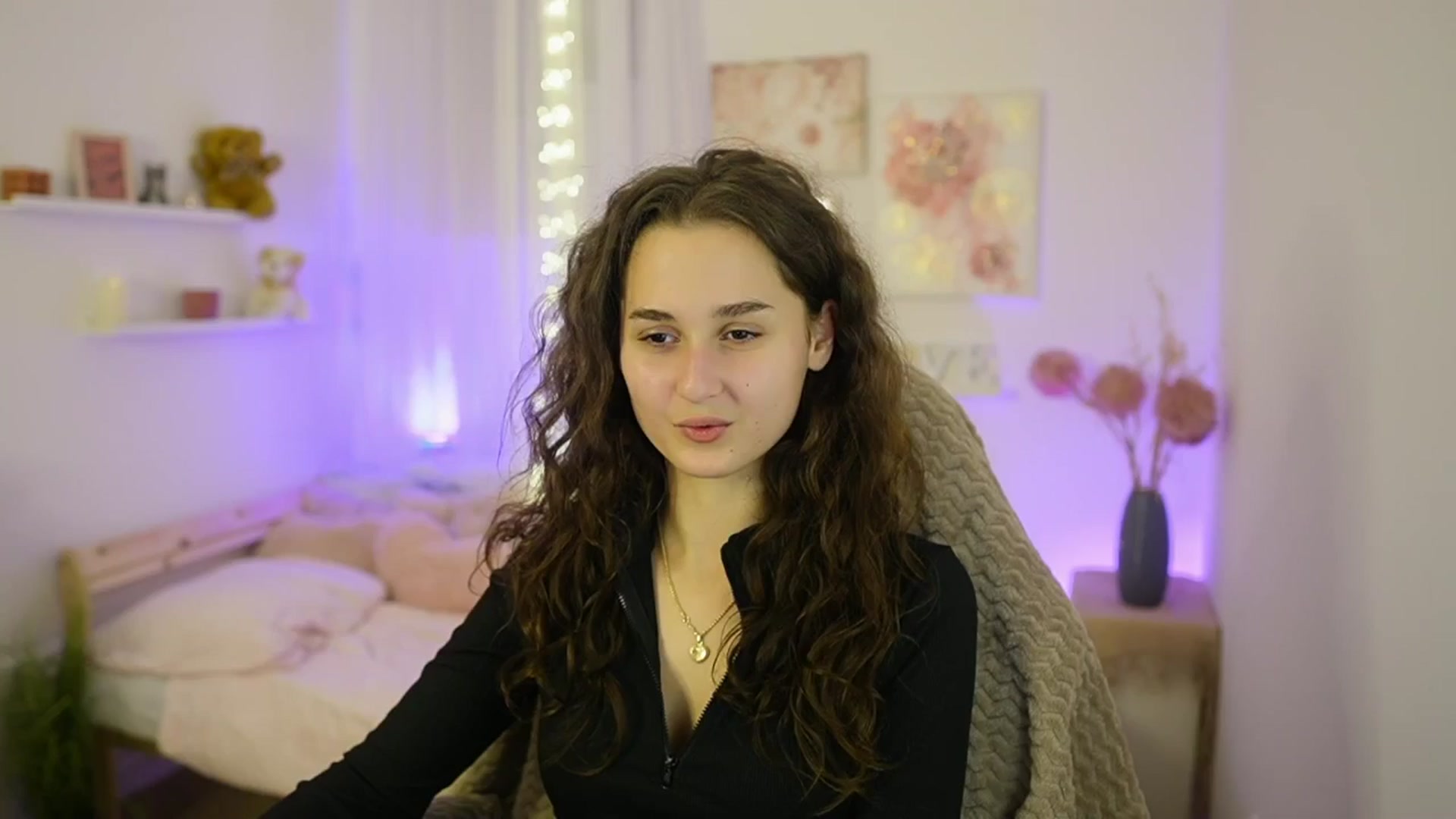 Gallery image thumbnail from Anita_Grey_'s myfreecams stream on, 11/13/2025, 20:28 image 3 of 20