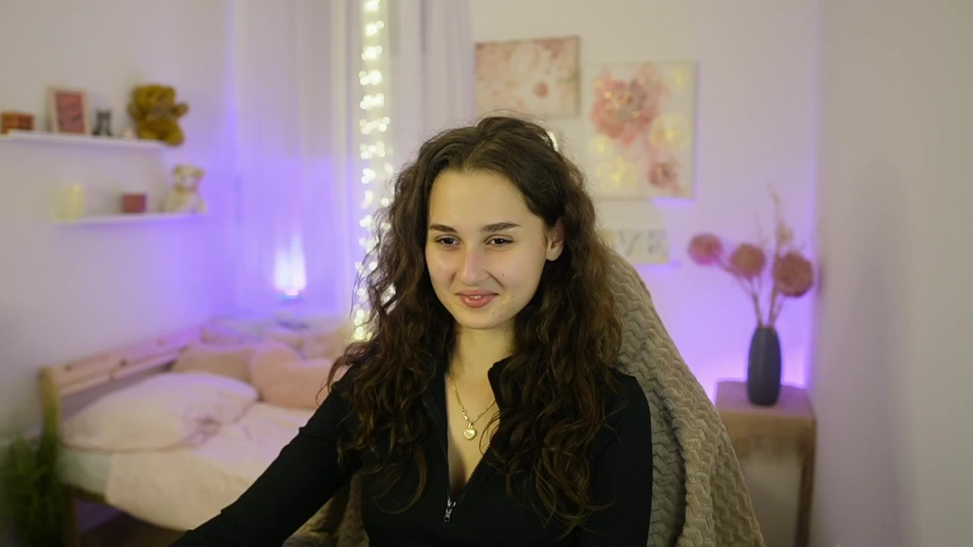 Gallery image thumbnail from Anita_Grey_'s myfreecams stream on, 11/13/2025, 20:28 image 11 of 20