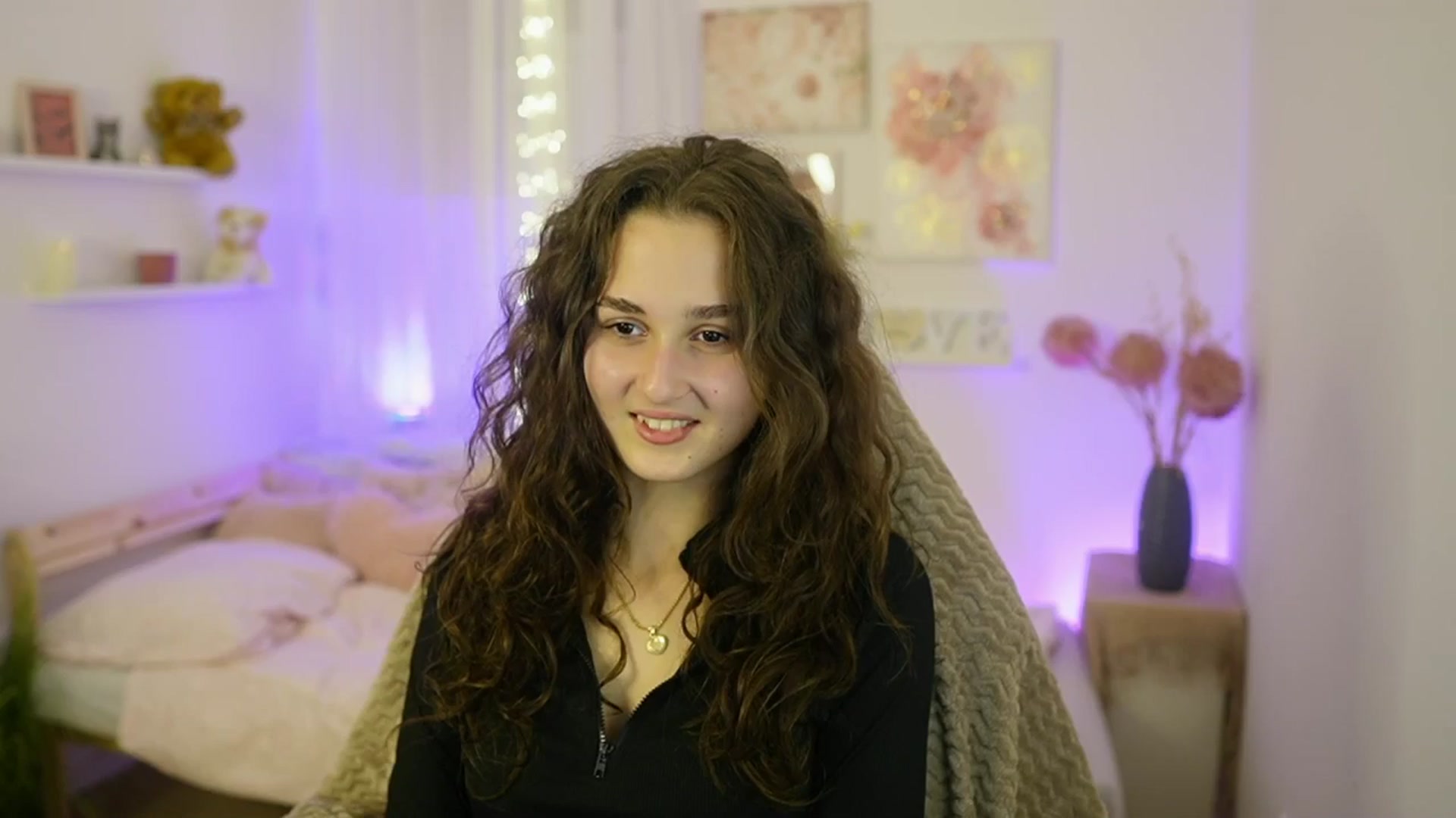 Gallery image thumbnail from Anita_Grey_'s myfreecams stream on, 11/13/2025, 21:29 image 1 of 20