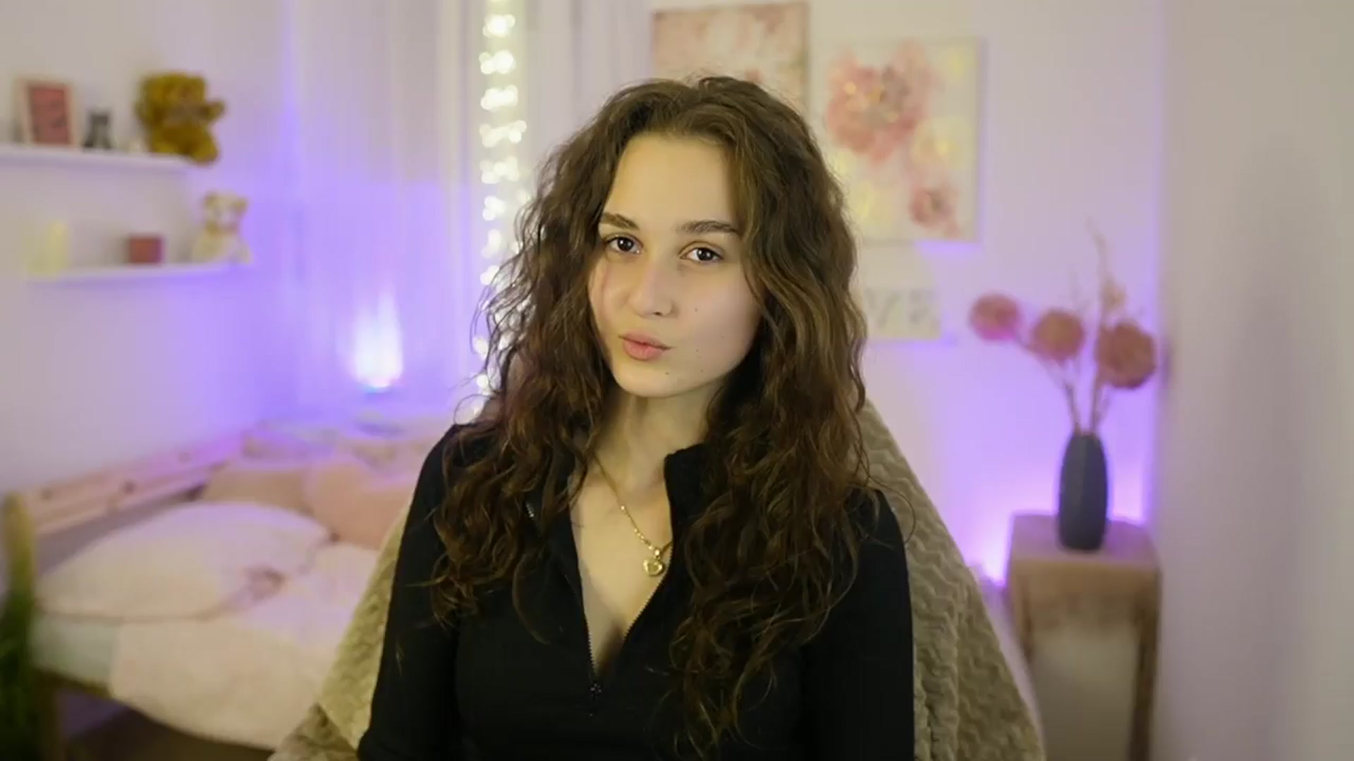 Gallery image thumbnail from Anita_Grey_'s myfreecams stream on, 11/13/2025, 21:29 image 7 of 20