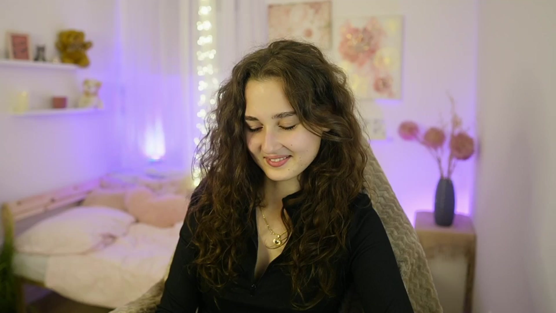 Gallery image thumbnail from Anita_Grey_'s myfreecams stream on, 11/13/2025, 21:29 image 14 of 20