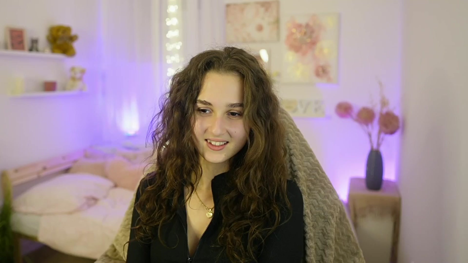 Gallery image thumbnail from Anita_Grey_'s myfreecams stream on, 11/13/2025, 21:29 image 9 of 20
