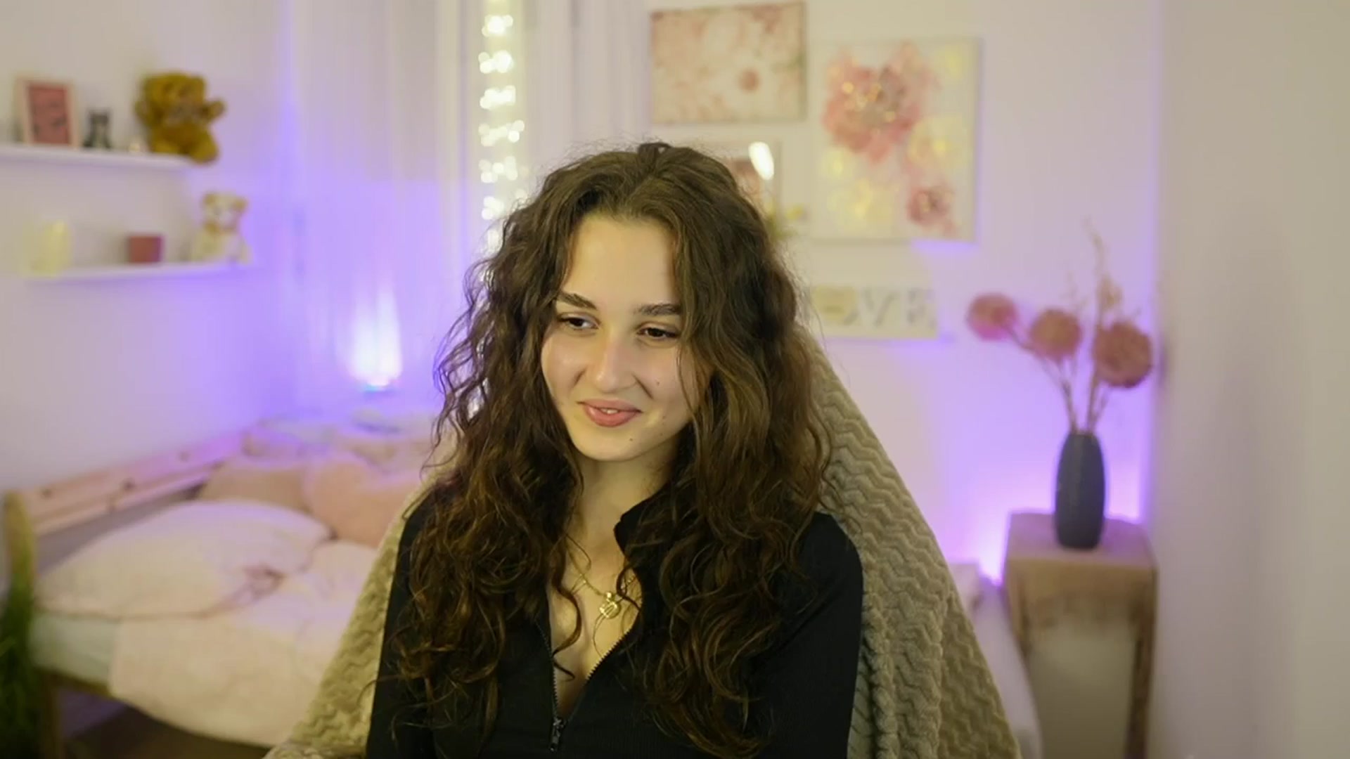 Gallery image thumbnail from Anita_Grey_'s myfreecams stream on, 11/13/2025, 21:29 image 4 of 20
