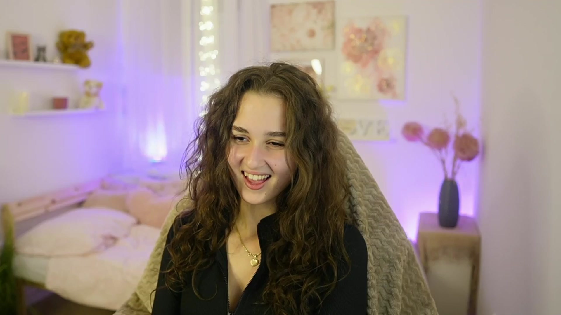 Gallery image thumbnail from Anita_Grey_'s myfreecams stream on, 11/13/2025, 21:29 image 10 of 20