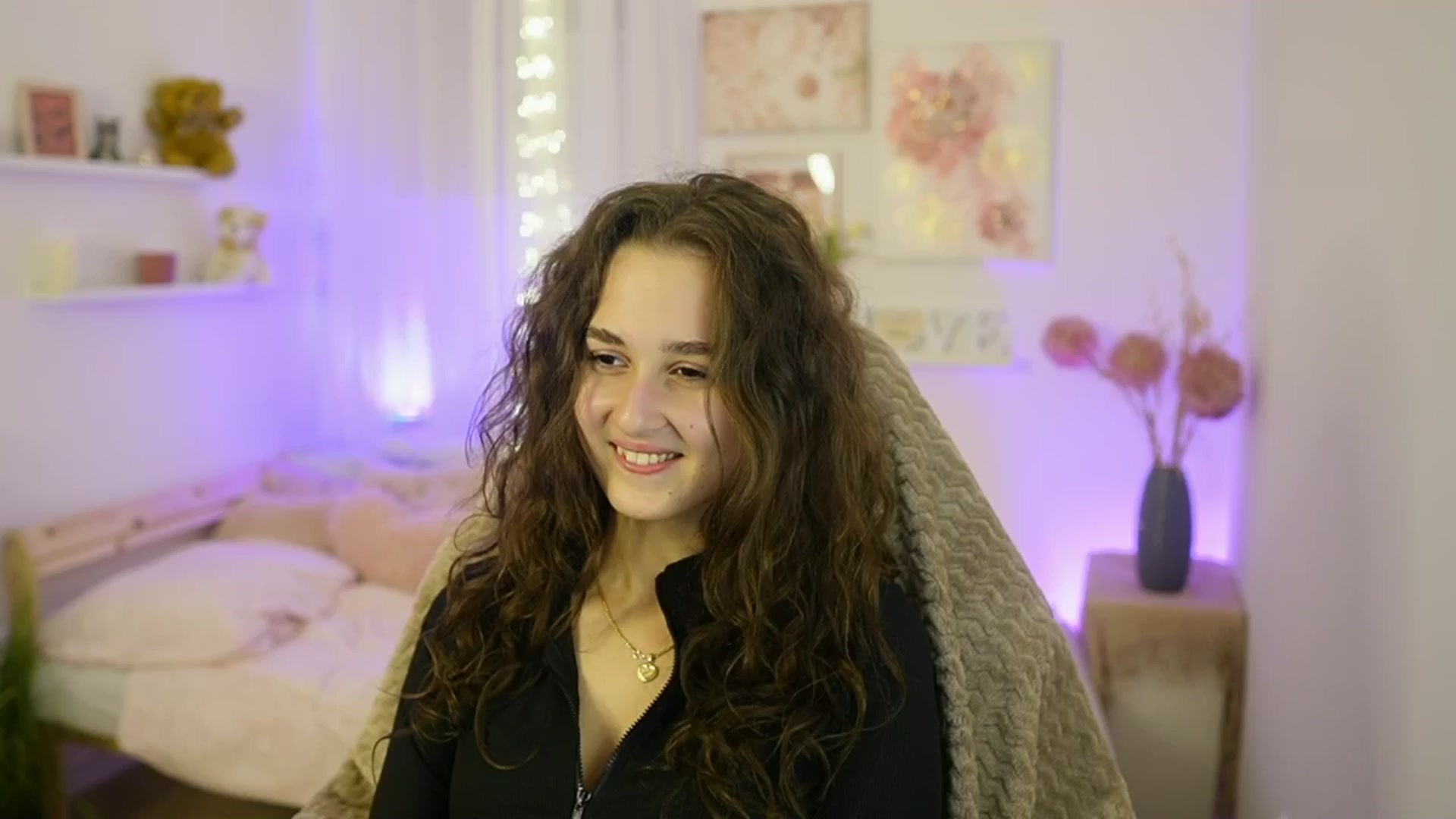 Gallery image thumbnail from Anita_Grey_'s myfreecams stream on, 11/13/2025, 21:29 image 12 of 20