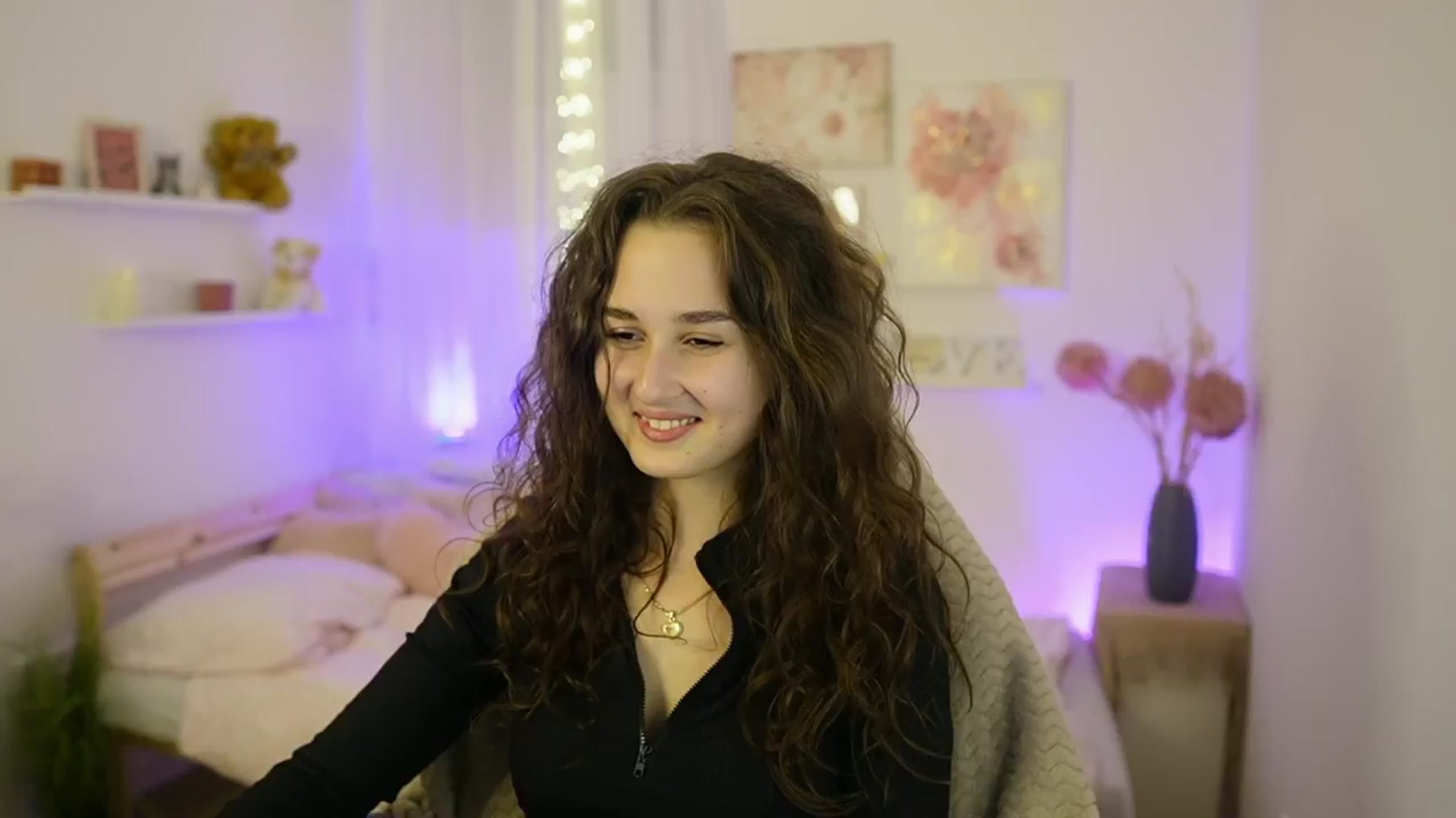 Gallery image thumbnail from Anita_Grey_'s myfreecams stream on, 11/14/2025, 24:15 image 9 of 20