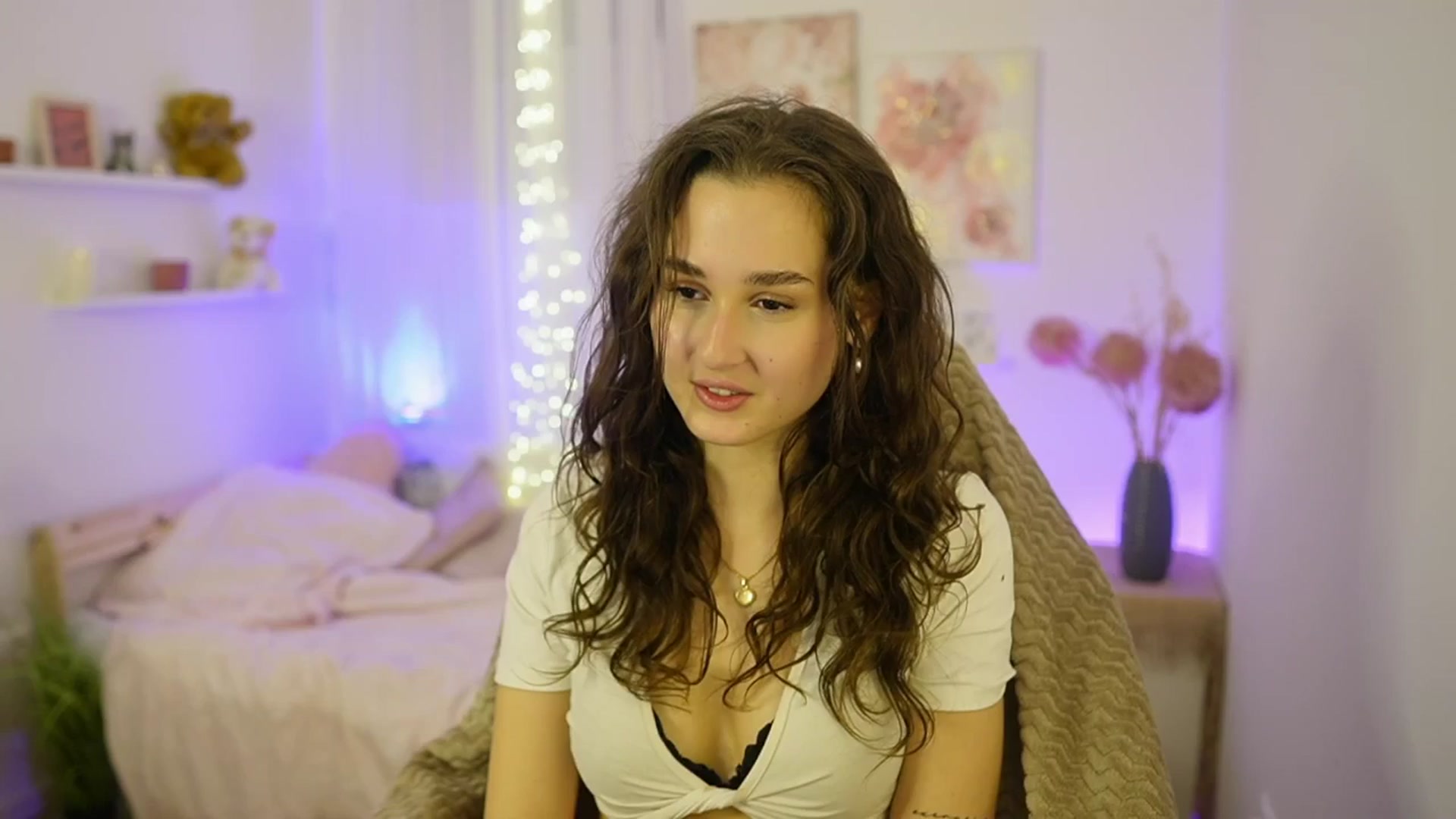 Gallery image thumbnail from Anita_Grey_'s myfreecams stream on, 11/16/2025, 20:34 image 3 of 20