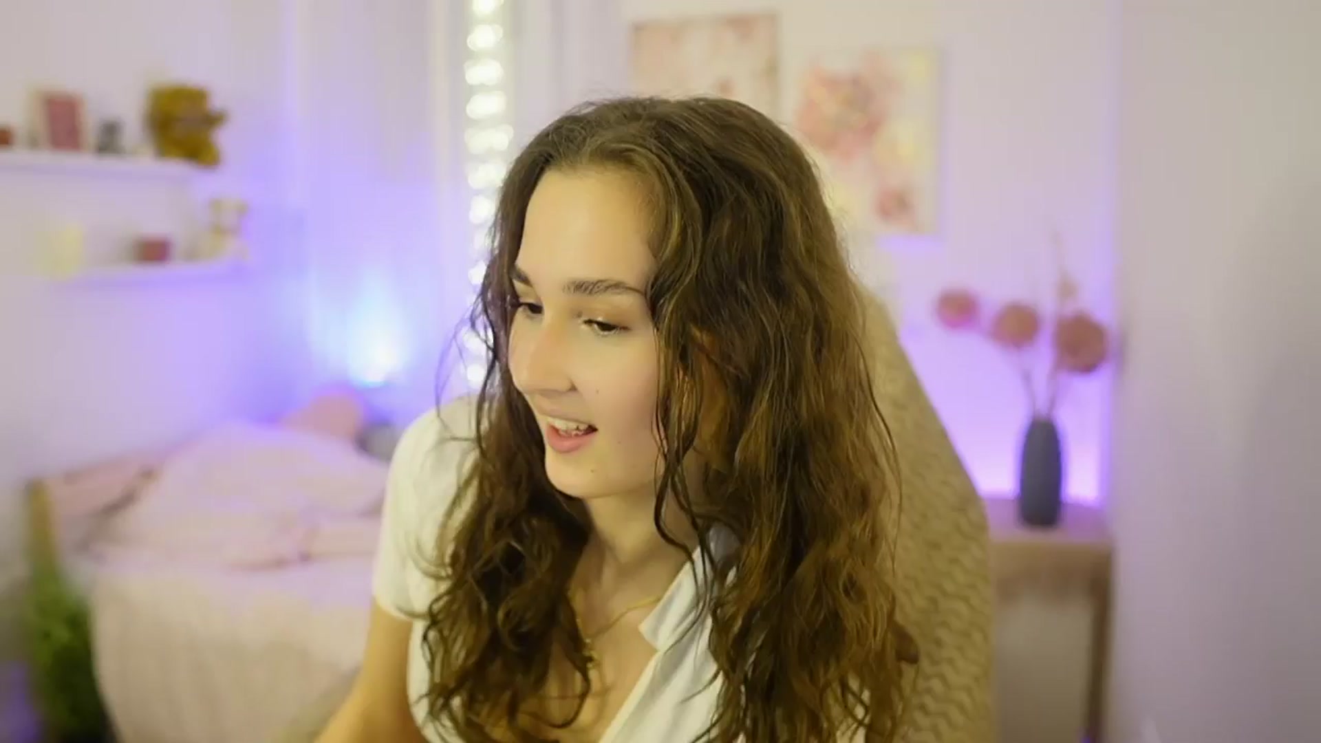 Gallery image thumbnail from Anita_Grey_'s myfreecams stream on, 11/16/2025, 20:34 image 2 of 20