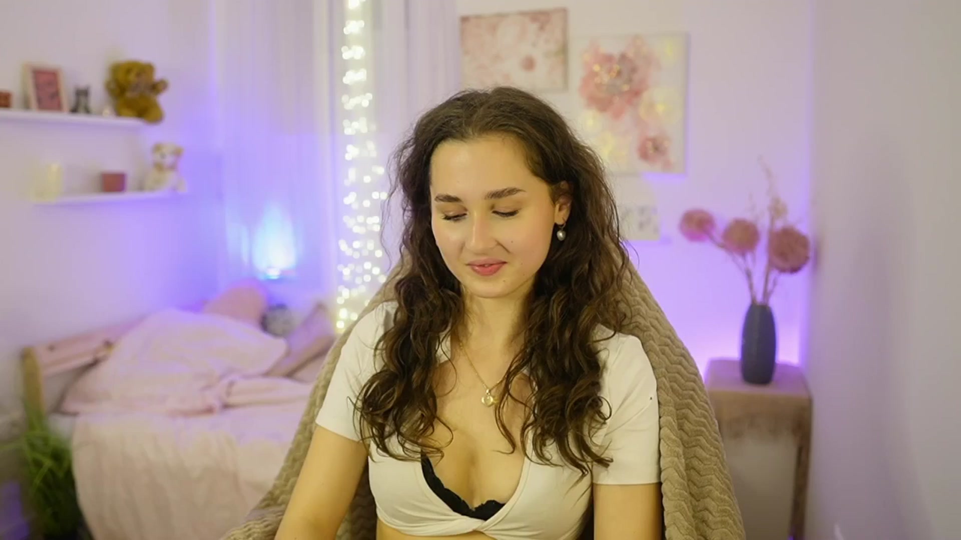 Gallery image thumbnail from Anita_Grey_'s myfreecams stream on, 11/16/2025, 21:35 image 17 of 20