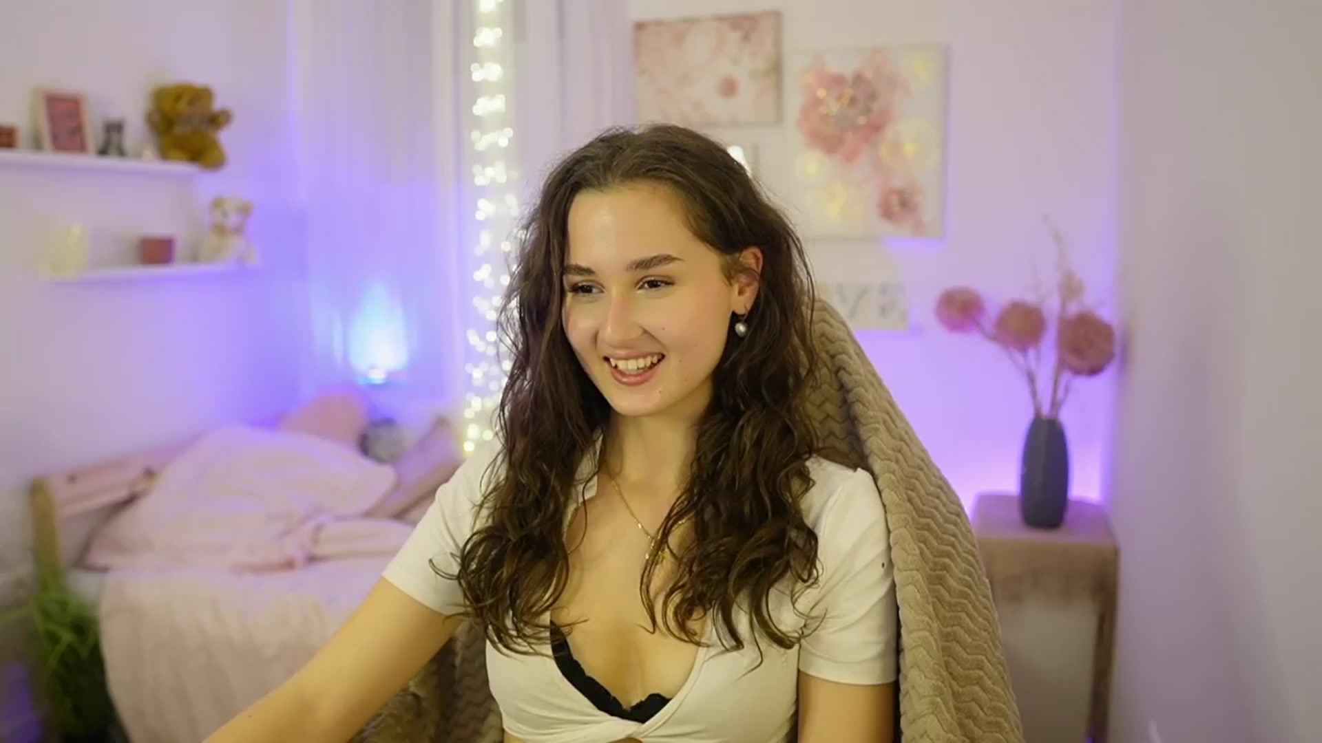 Gallery image thumbnail from Anita_Grey_'s myfreecams stream on, 11/16/2025, 21:35 image 4 of 20