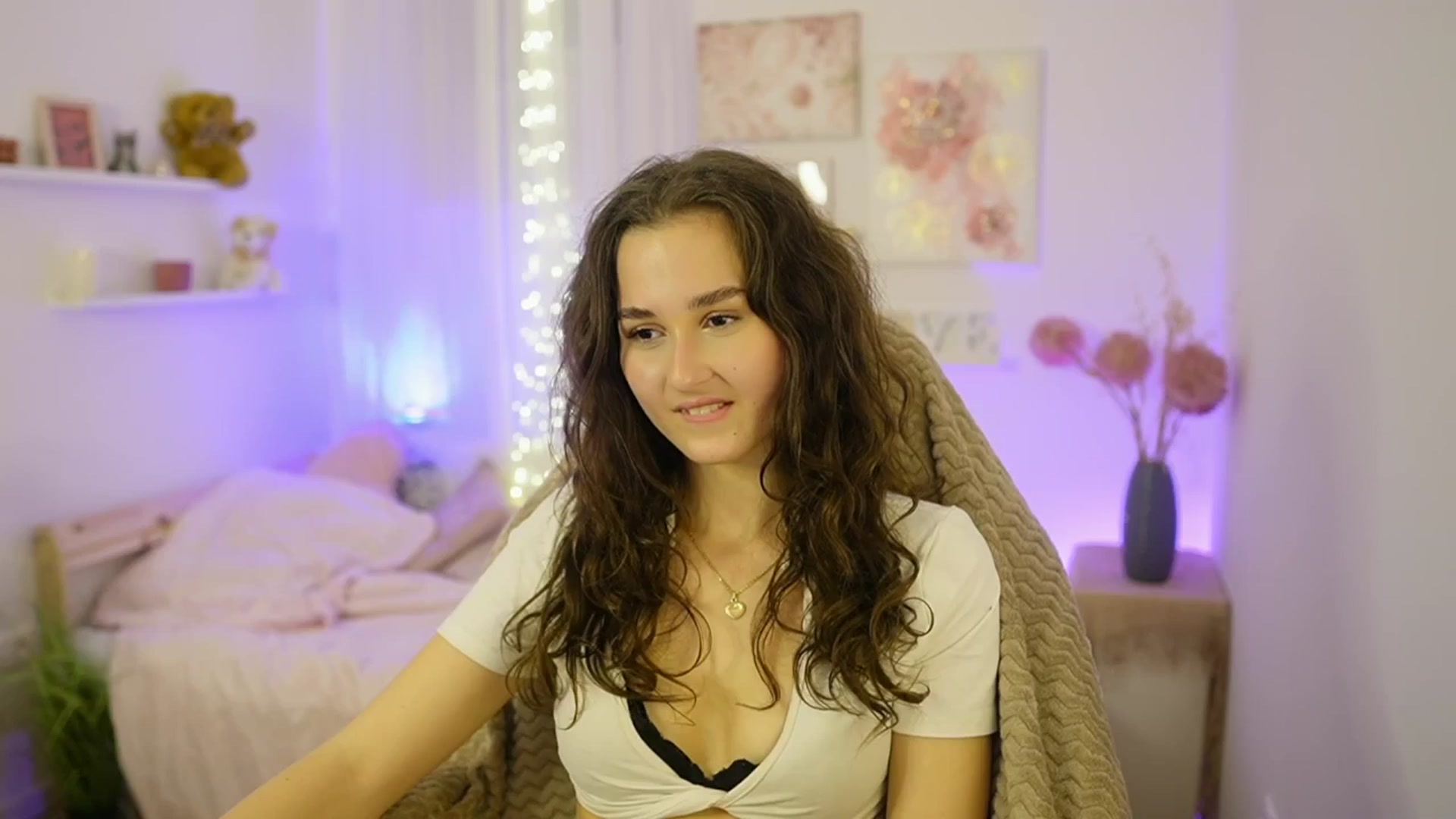 Gallery image thumbnail from Anita_Grey_'s myfreecams stream on, 11/16/2025, 21:35 image 19 of 20