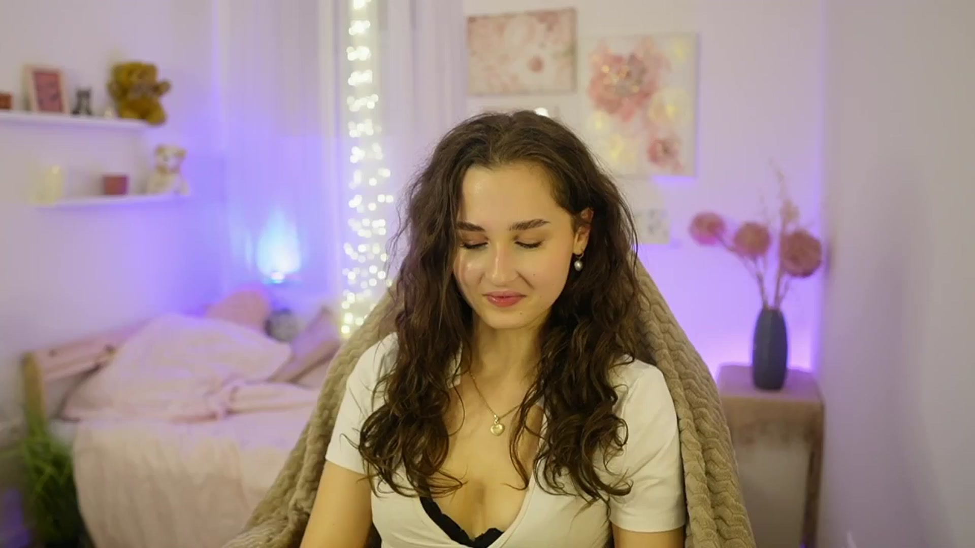Gallery image thumbnail from Anita_Grey_'s myfreecams stream on, 11/16/2025, 21:35 image 10 of 20