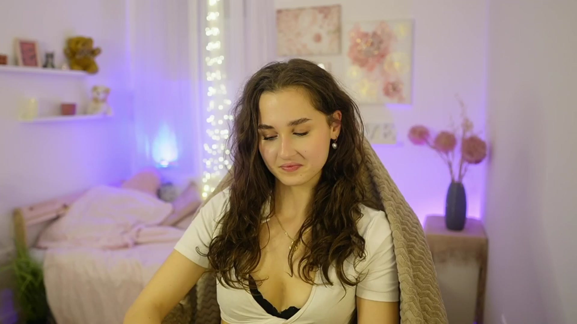 Gallery image thumbnail from Anita_Grey_'s myfreecams stream on, 11/16/2025, 21:35 image 5 of 20