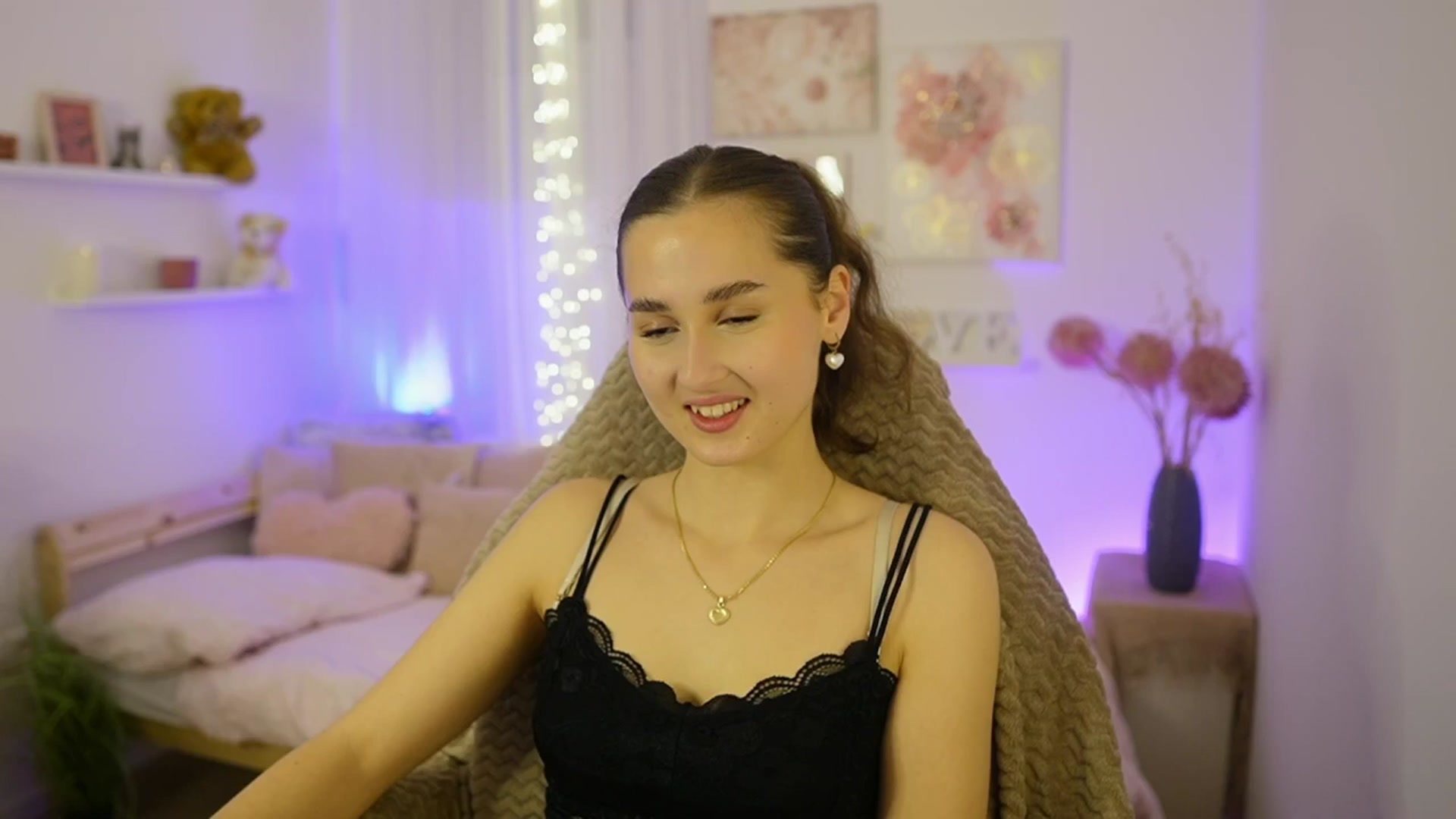Gallery image thumbnail from Anita_Grey_'s myfreecams stream on, 11/18/2025, 21:42 image 1 of 20