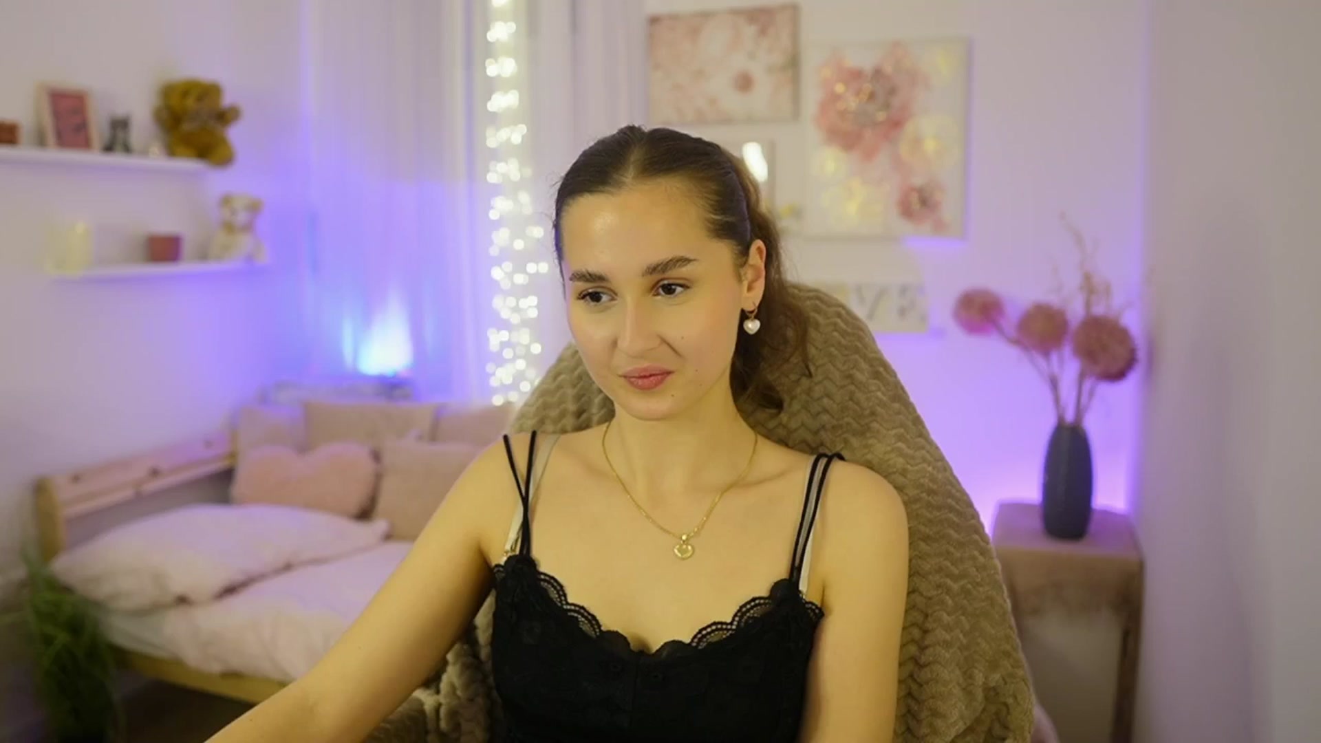 Gallery image thumbnail from Anita_Grey_'s myfreecams stream on, 11/18/2025, 21:42 image 19 of 20