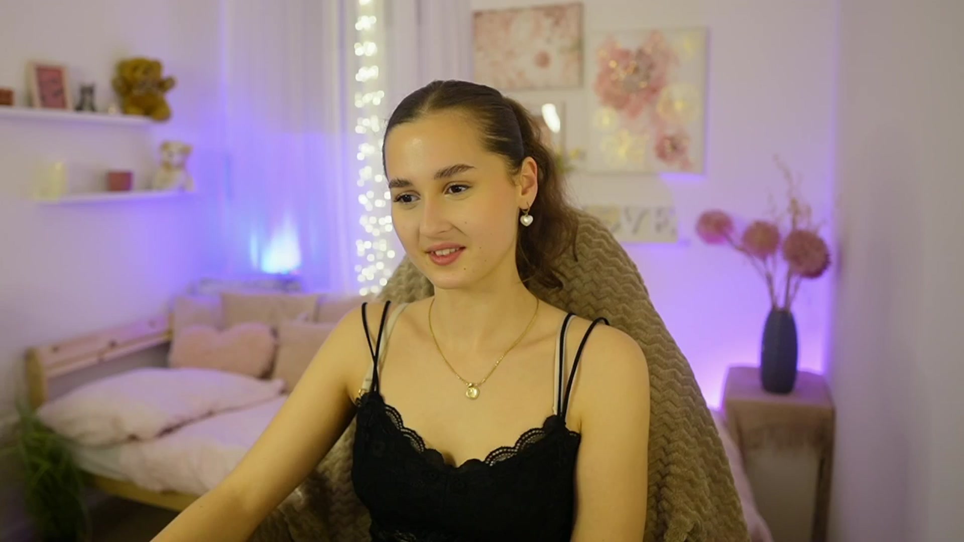 Gallery image thumbnail from Anita_Grey_'s myfreecams stream on, 11/18/2025, 22:50 image 10 of 20