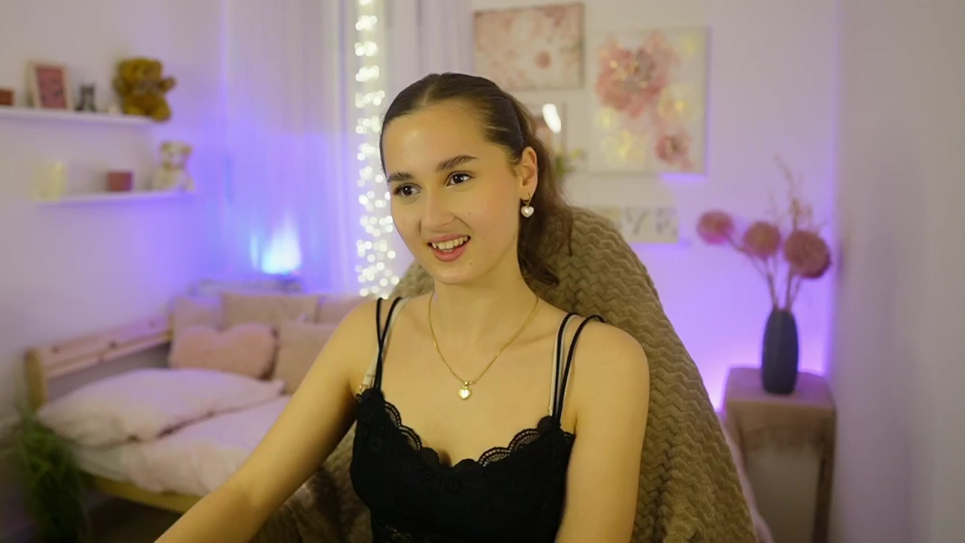Gallery image thumbnail from Anita_Grey_'s myfreecams stream on, 11/18/2025, 22:50 image 6 of 20