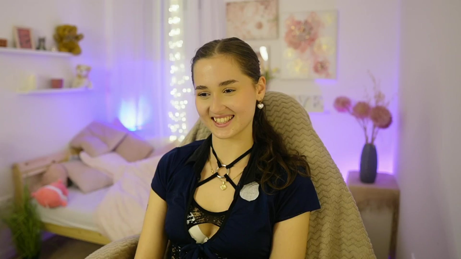Gallery image thumbnail from Anita_Grey_'s myfreecams stream on, 11/23/2025, 21:39 image 18 of 20