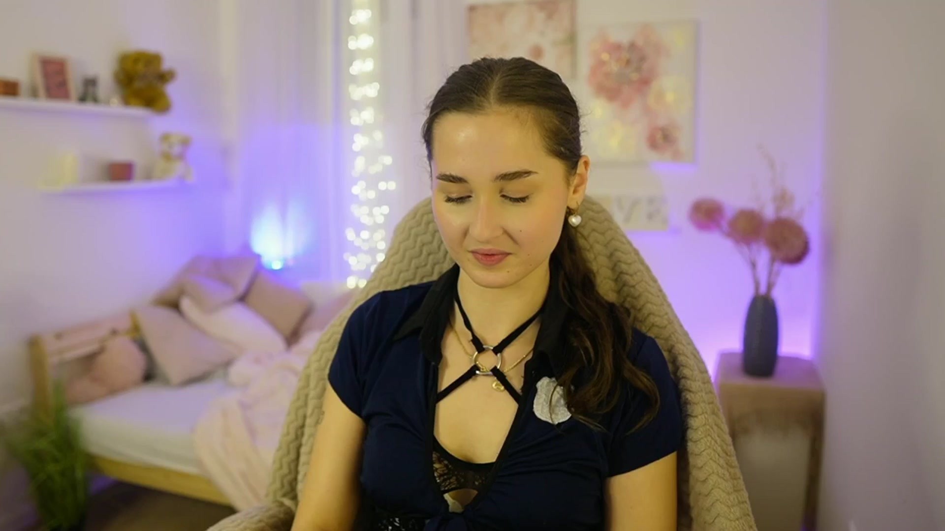 Gallery image thumbnail from Anita_Grey_'s myfreecams stream on, 11/23/2025, 23:56 image 4 of 20