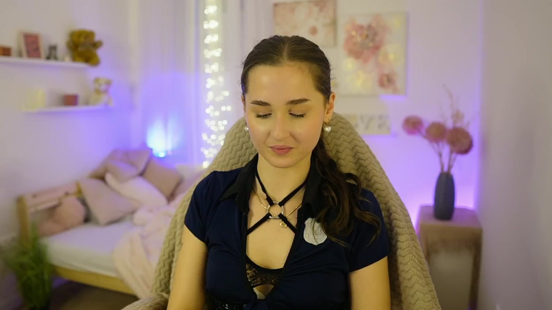 Gallery image thumbnail from Anita_Grey_'s myfreecams stream on, 11/23/2025, 23:56 image 11 of 20