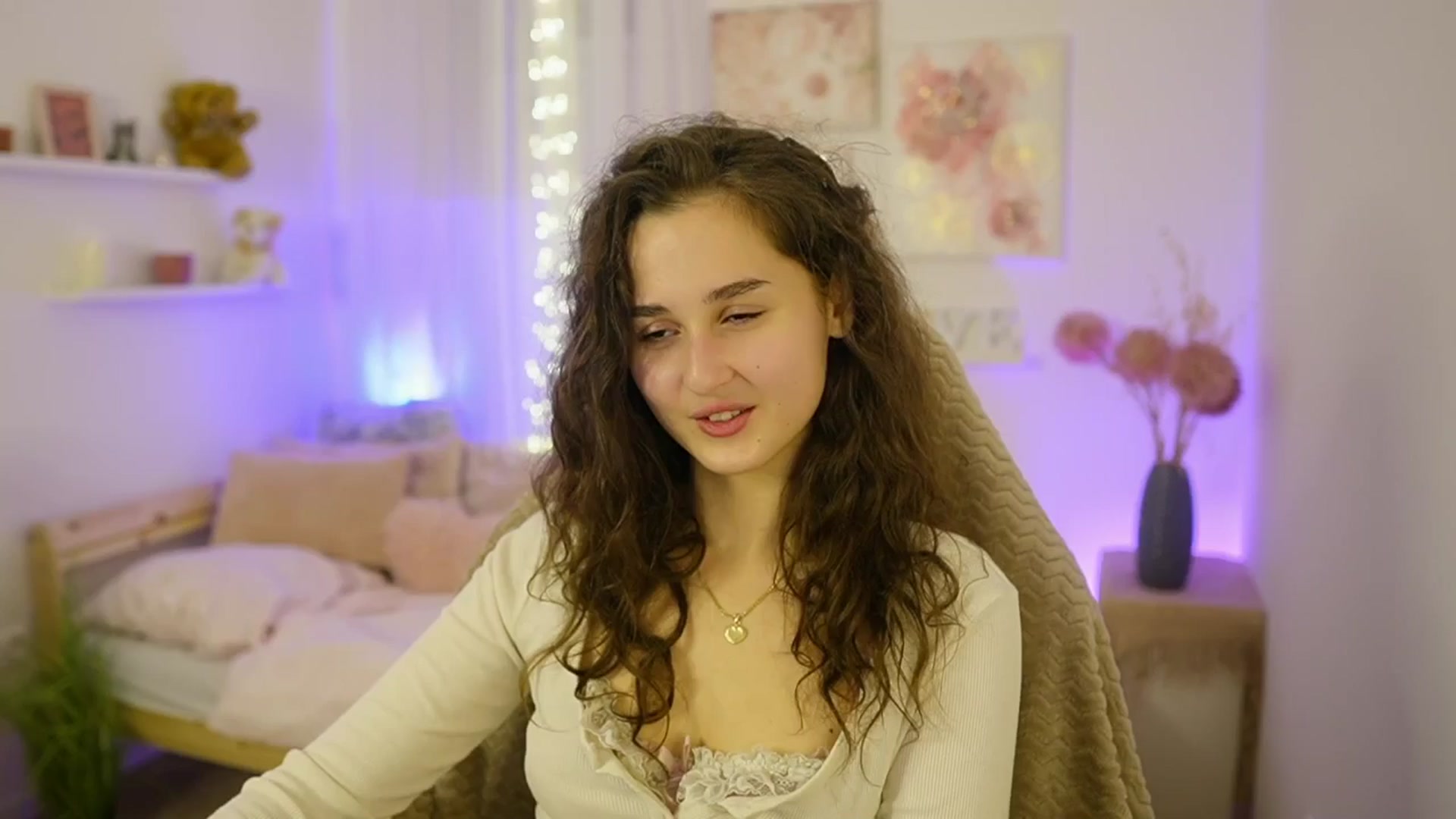 Gallery image thumbnail from Anita_Grey_'s myfreecams stream on, 11/25/2025, 21:24 image 6 of 20