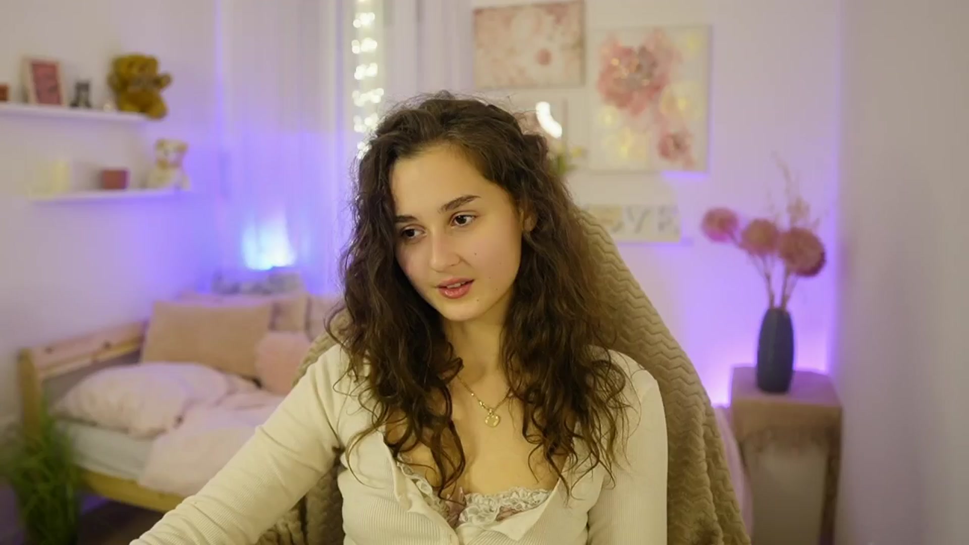 Gallery image thumbnail from Anita_Grey_'s myfreecams stream on, 11/25/2025, 21:24 image 12 of 20