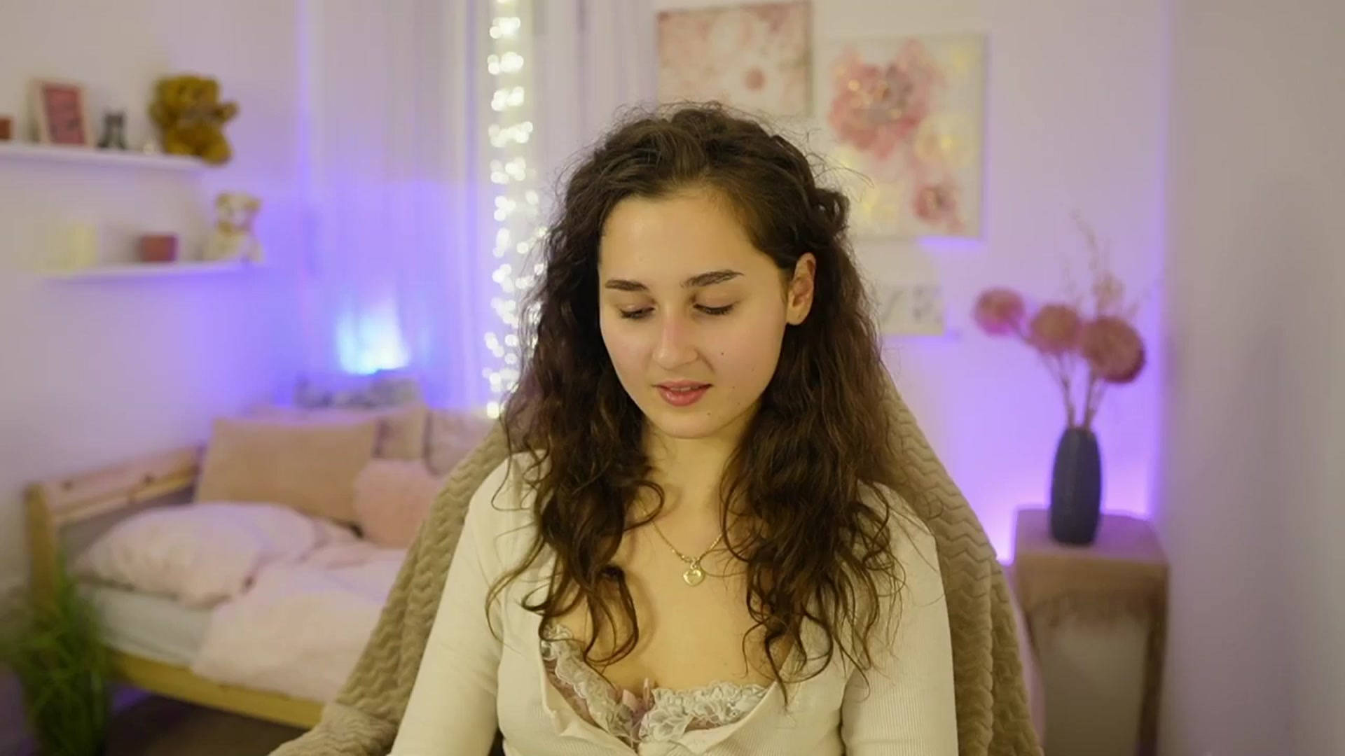 Gallery image thumbnail from Anita_Grey_'s myfreecams stream on, 11/25/2025, 21:24 image 17 of 20