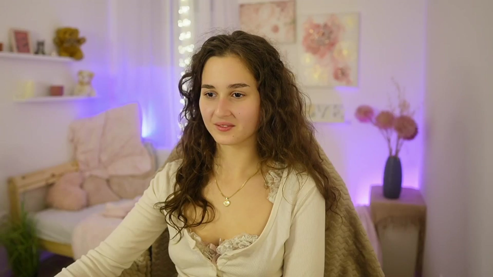 Gallery image thumbnail from Anita_Grey_'s myfreecams stream on, 11/25/2025, 22:57 image 4 of 20