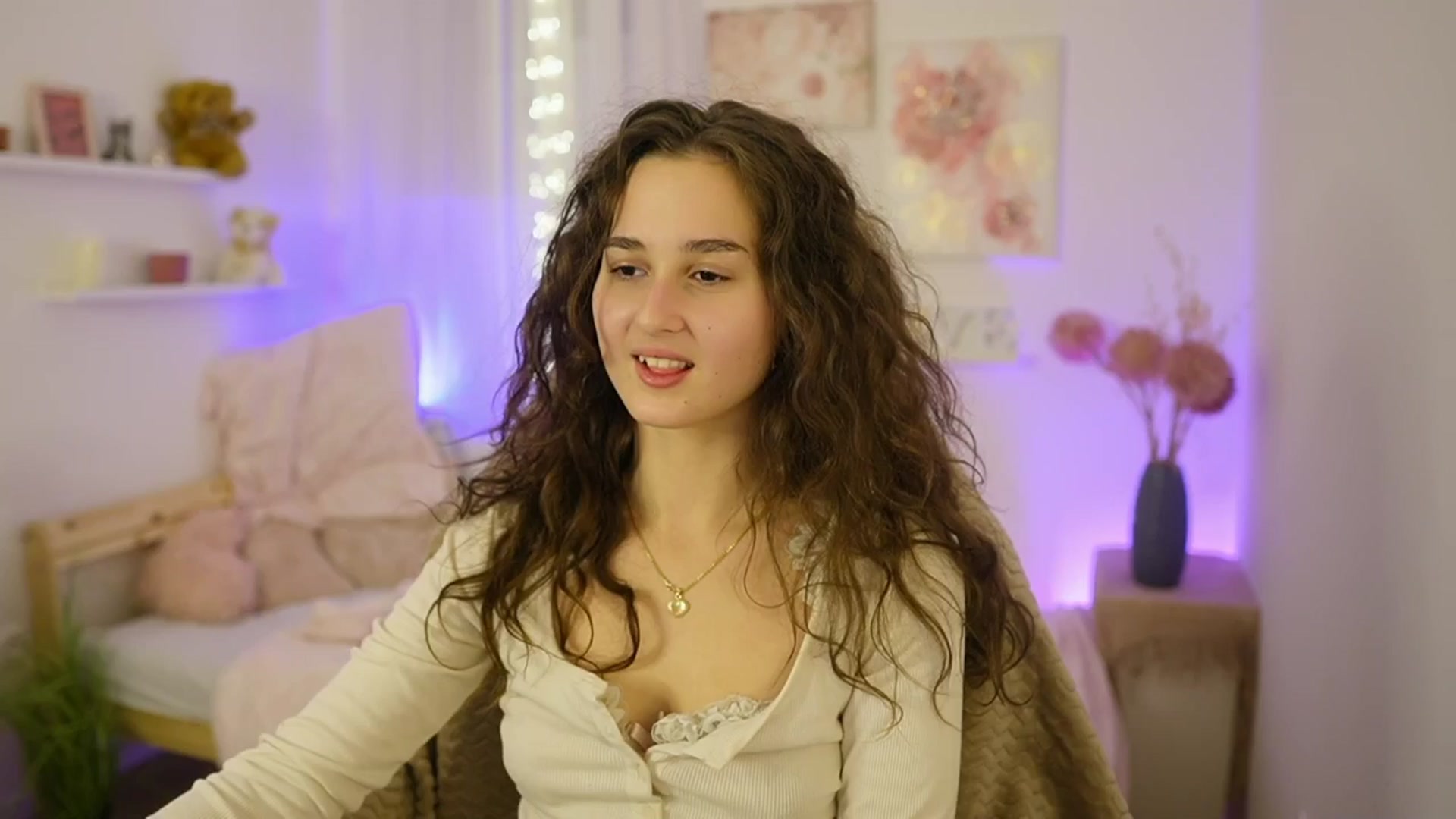 Gallery image thumbnail from Anita_Grey_'s myfreecams stream on, 11/25/2025, 22:57 image 5 of 20
