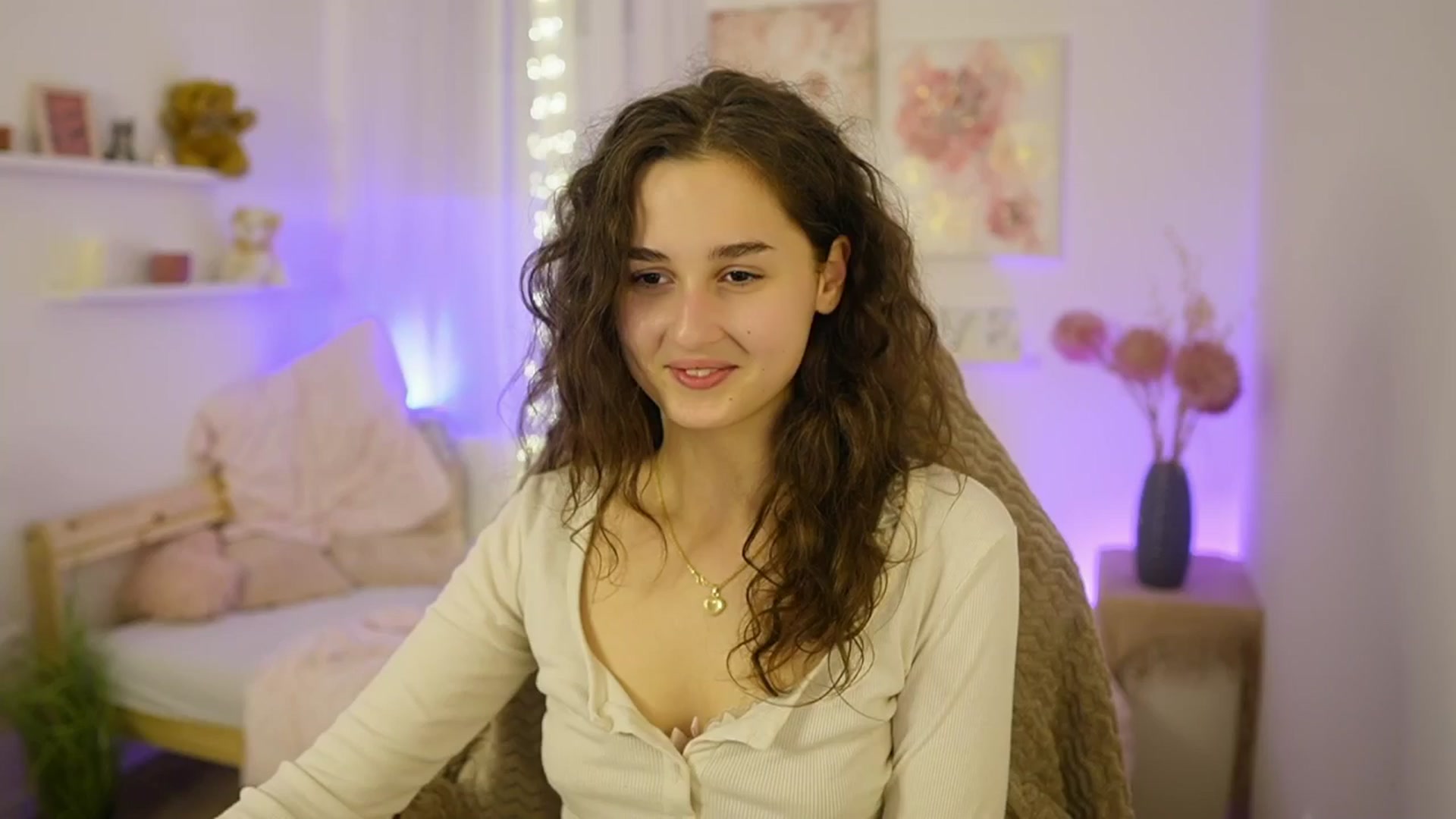 Gallery image thumbnail from Anita_Grey_'s myfreecams stream on, 11/26/2025, 24:08 image 13 of 20