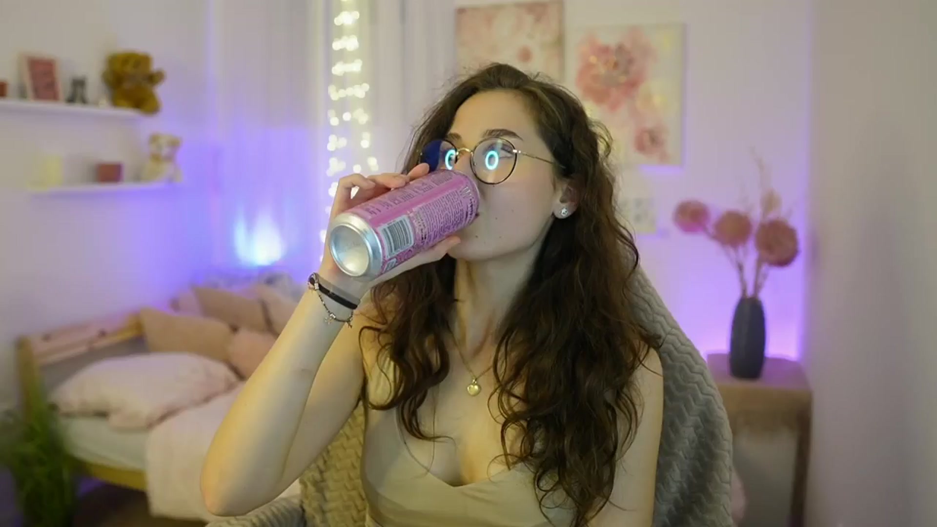 Gallery image thumbnail from Anita_Grey_'s myfreecams stream on, 11/26/2025, 20:35 image 18 of 20