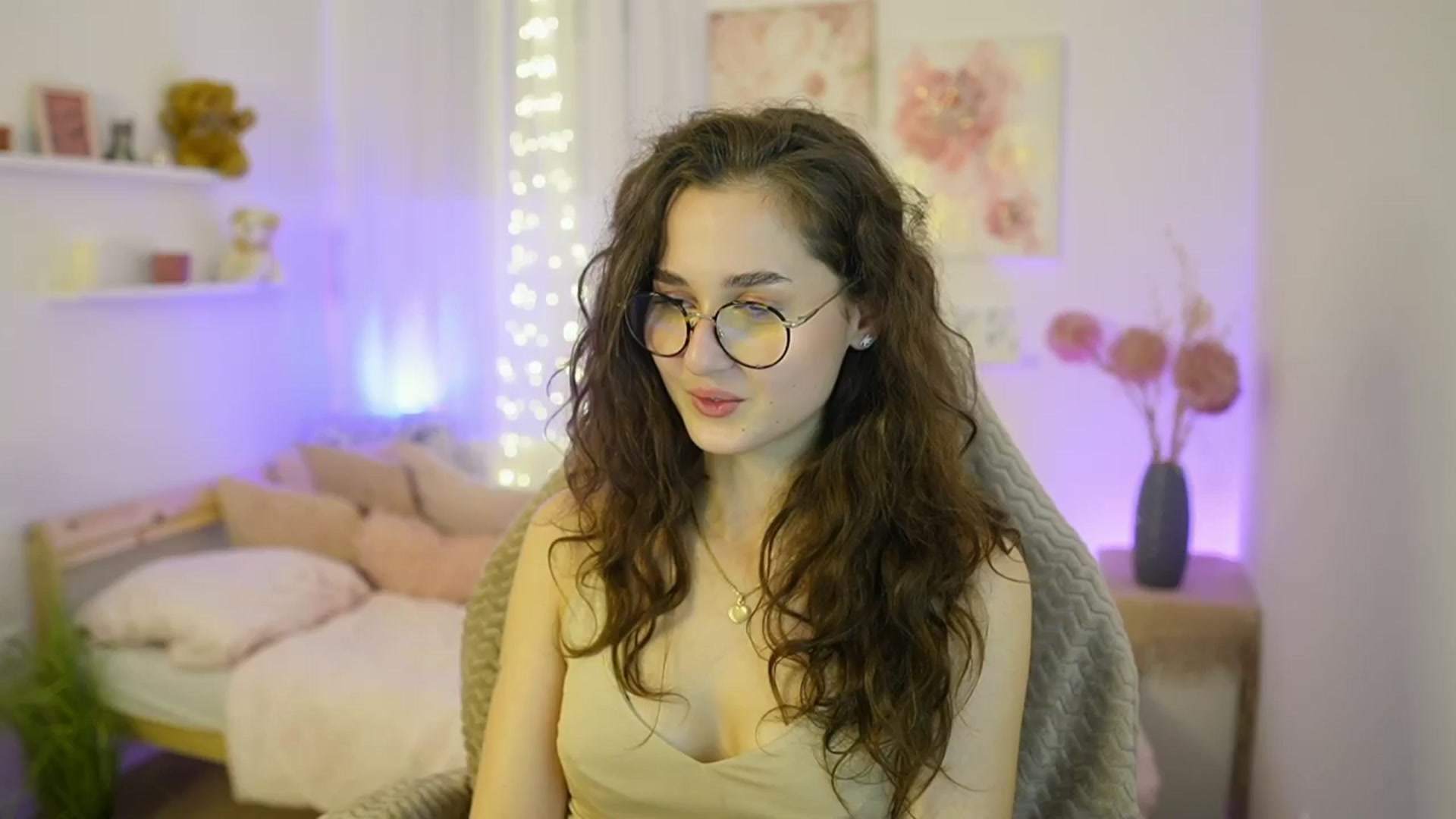 Gallery image thumbnail from Anita_Grey_'s myfreecams stream on, 11/26/2025, 20:35 image 15 of 20