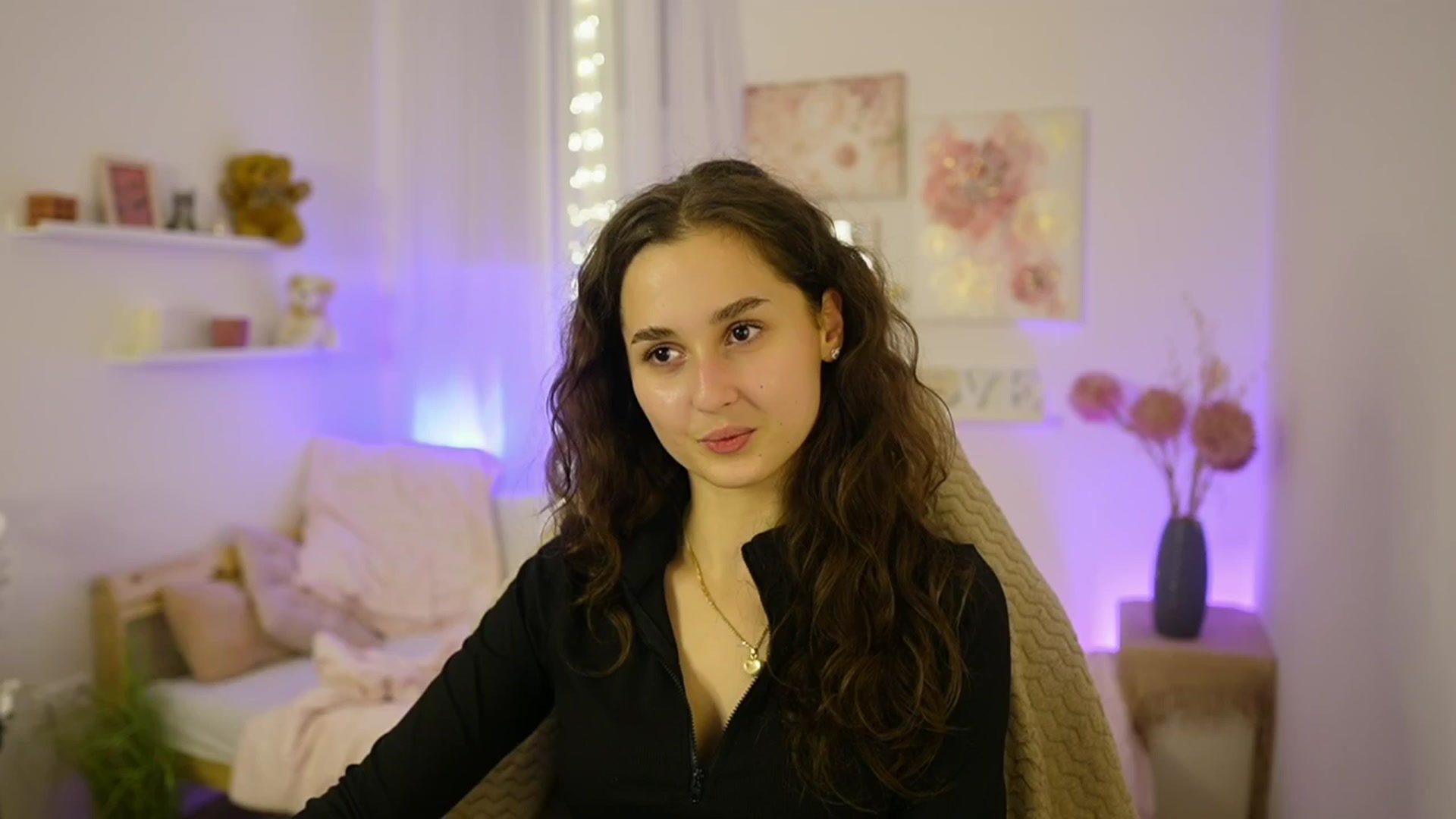 Gallery image thumbnail from Anita_Grey_'s myfreecams stream on, 11/27/2025, 20:42 image 3 of 20