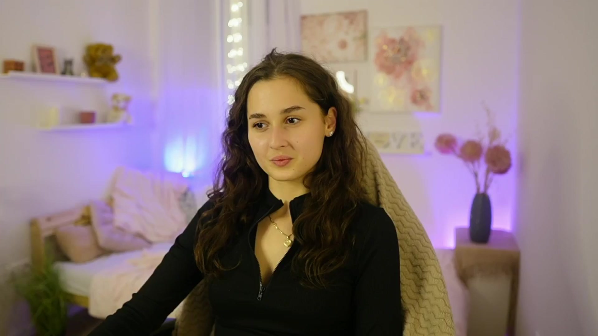 Gallery image thumbnail from Anita_Grey_'s myfreecams stream on, 11/27/2025, 21:49 image 17 of 20