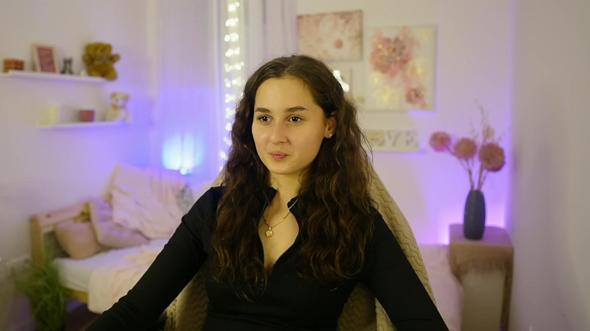 Gallery image thumbnail from Anita_Grey_'s myfreecams stream on, 11/27/2025, 21:49 image 1 of 20