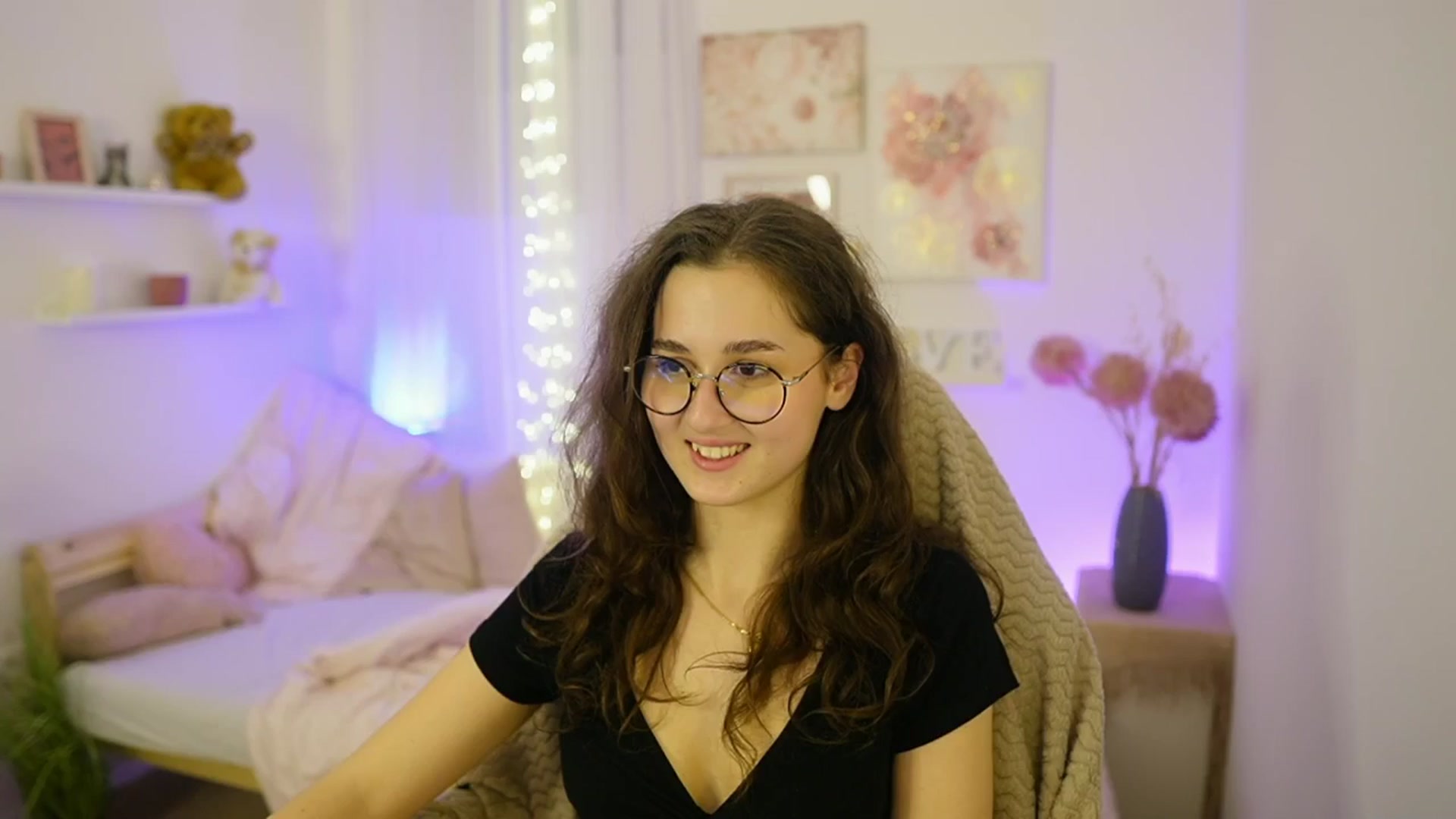 Gallery image thumbnail from Anita_Grey_'s myfreecams stream on, 12/01/2025, 24:53 image 10 of 20
