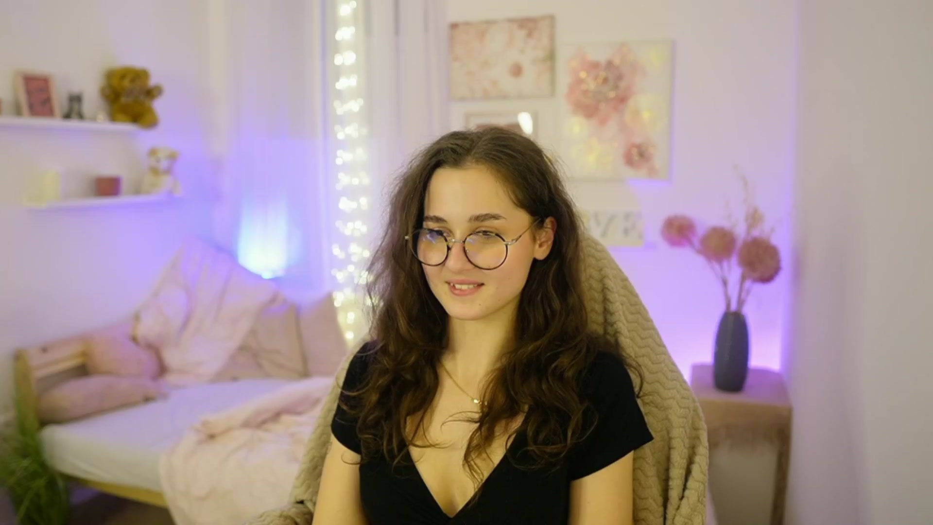 Gallery image thumbnail from Anita_Grey_'s myfreecams stream on, 12/01/2025, 24:53 image 11 of 20