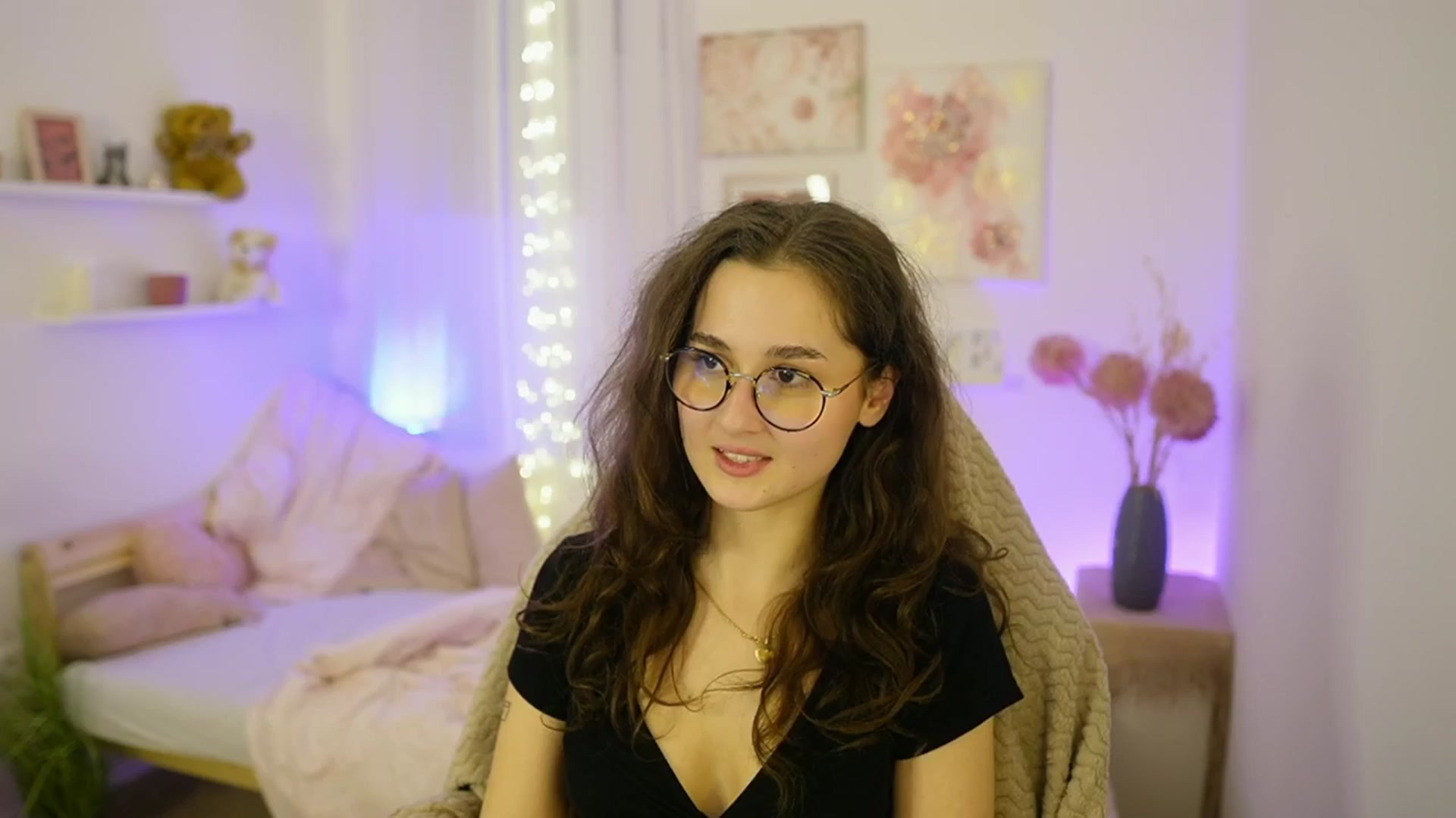 Gallery image thumbnail from Anita_Grey_'s myfreecams stream on, 12/01/2025, 24:53 image 7 of 20