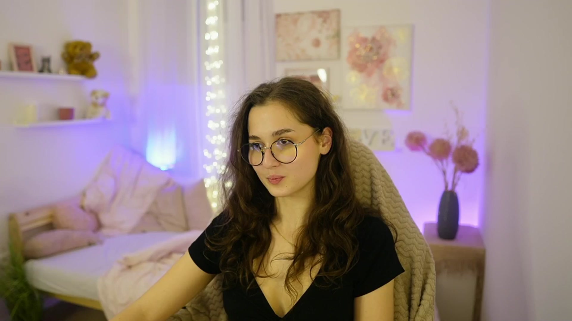 Gallery image thumbnail from Anita_Grey_'s myfreecams stream on, 12/01/2025, 24:53 image 9 of 20