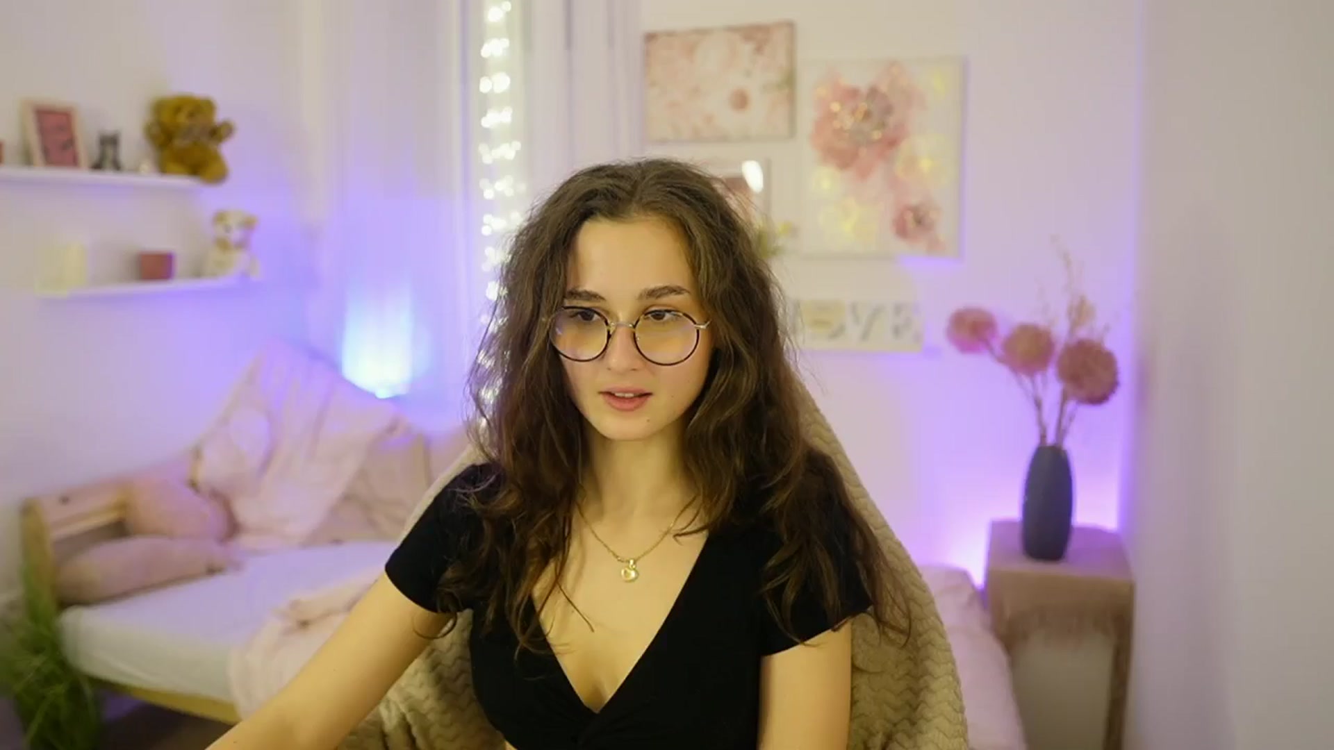 Gallery image thumbnail from Anita_Grey_'s myfreecams stream on, 12/01/2025, 24:53 image 4 of 20