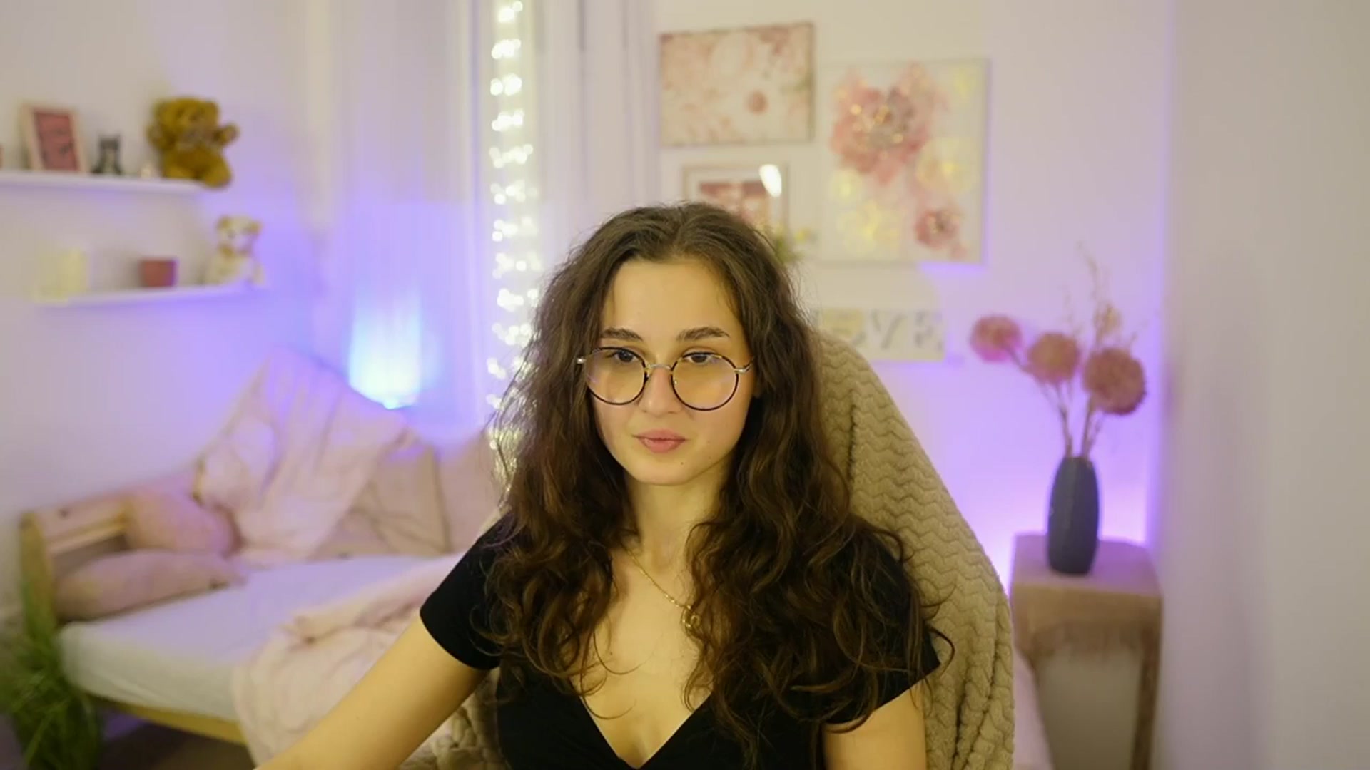 Gallery image thumbnail from Anita_Grey_'s myfreecams stream on, 12/01/2025, 24:53 image 20 of 20