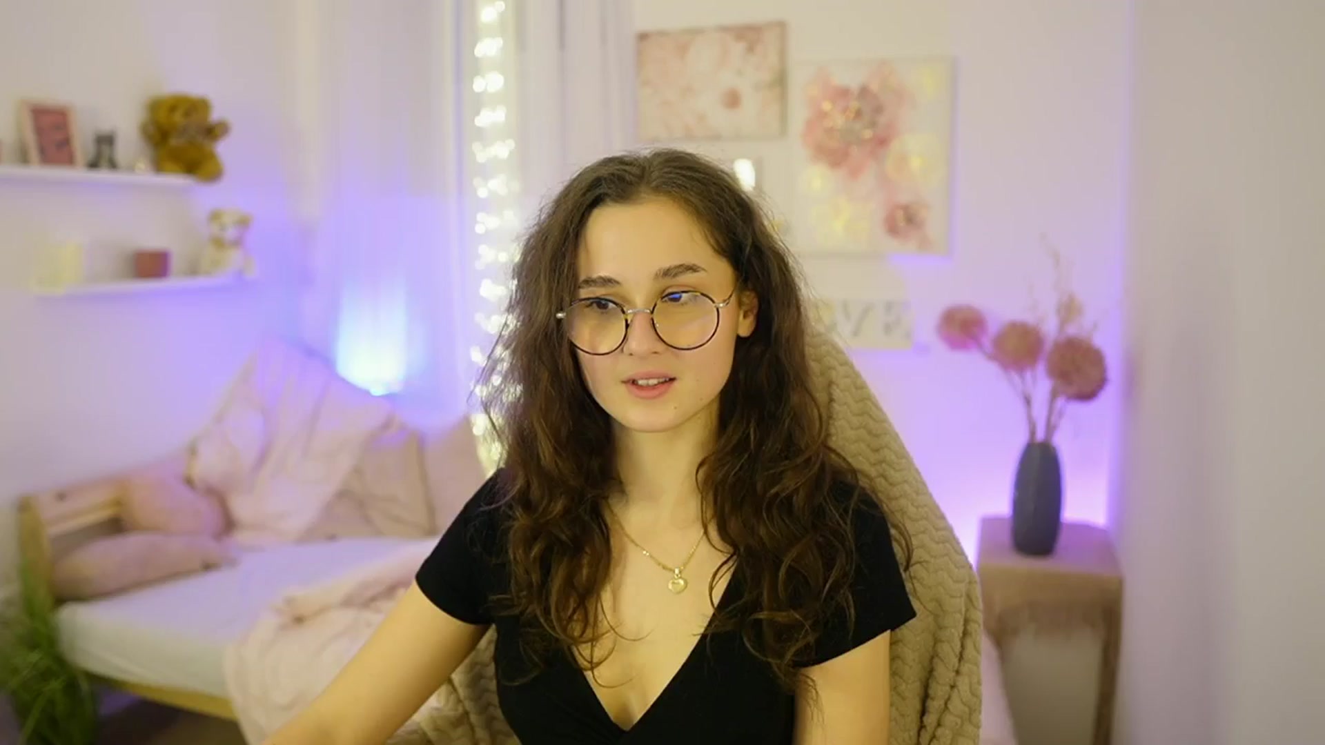 Gallery image thumbnail from Anita_Grey_'s myfreecams stream on, 12/01/2025, 24:53 image 14 of 20